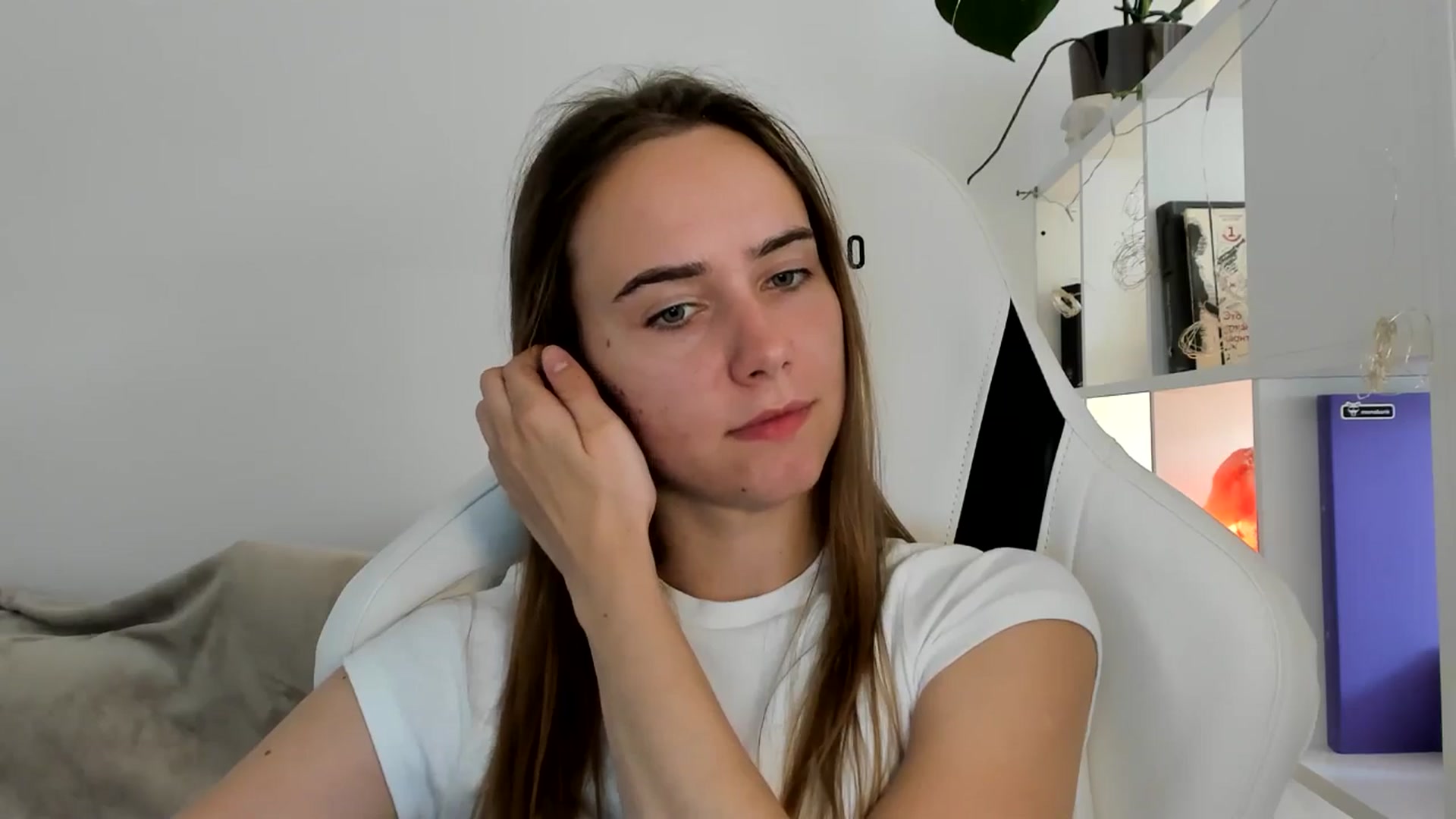 Gallery image thumbnail from OhAlisa's myfreecams stream on, 07/18/2025, 16:45 image 2 of 20