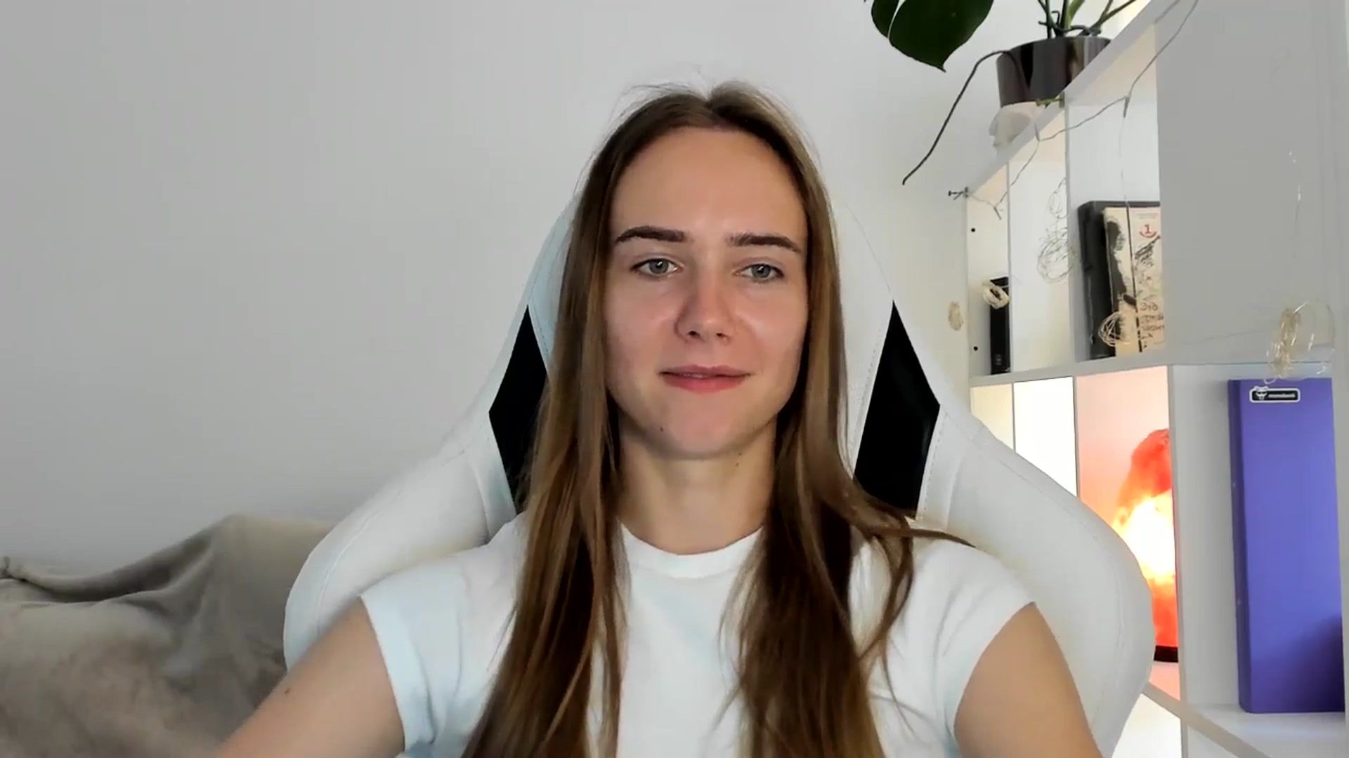 Gallery image thumbnail from OhAlisa's myfreecams stream on, 07/18/2025, 16:45 image 19 of 20