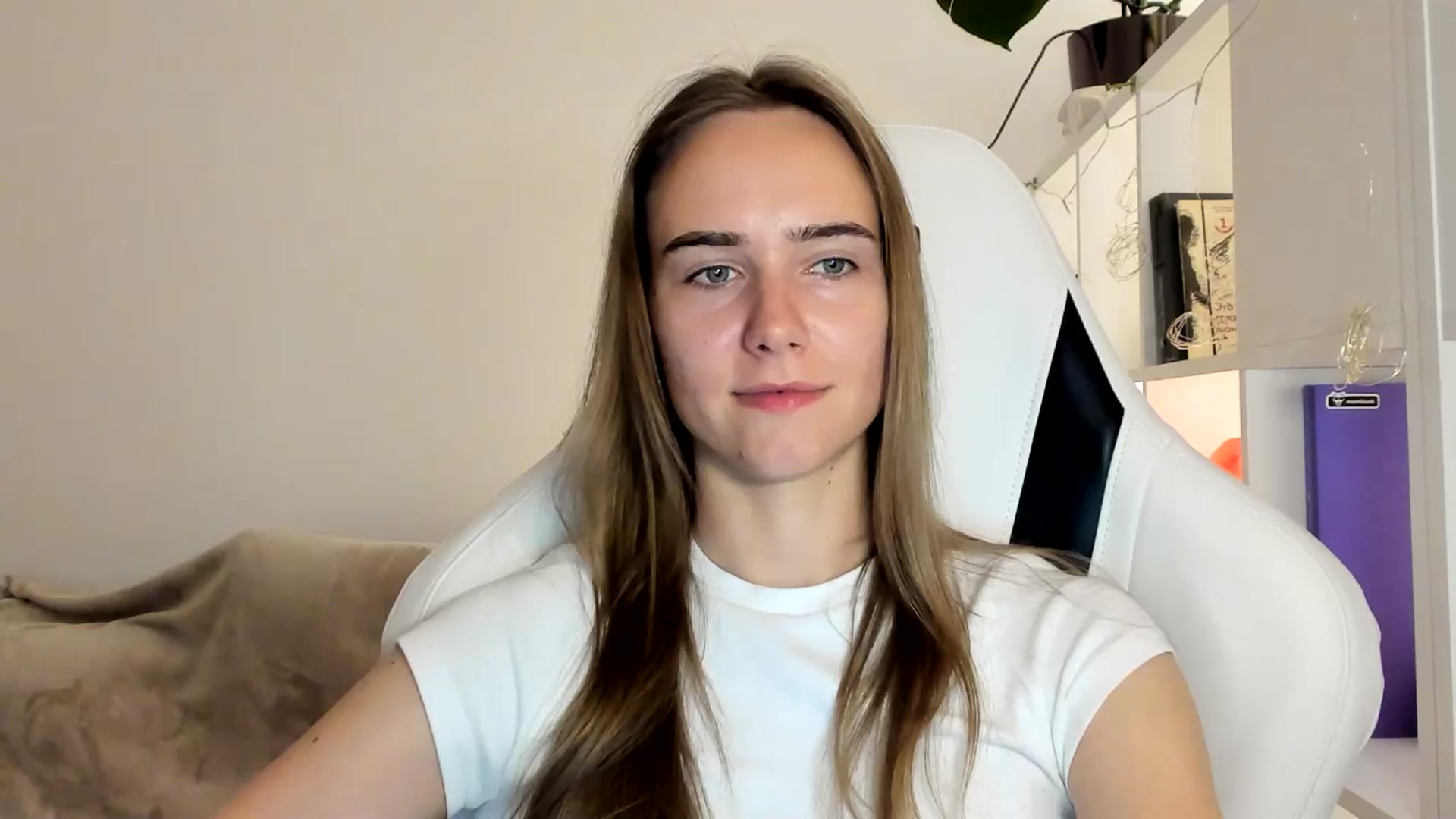 Gallery image thumbnail from OhAlisa's myfreecams stream on, 07/18/2025, 19:38 image 16 of 20