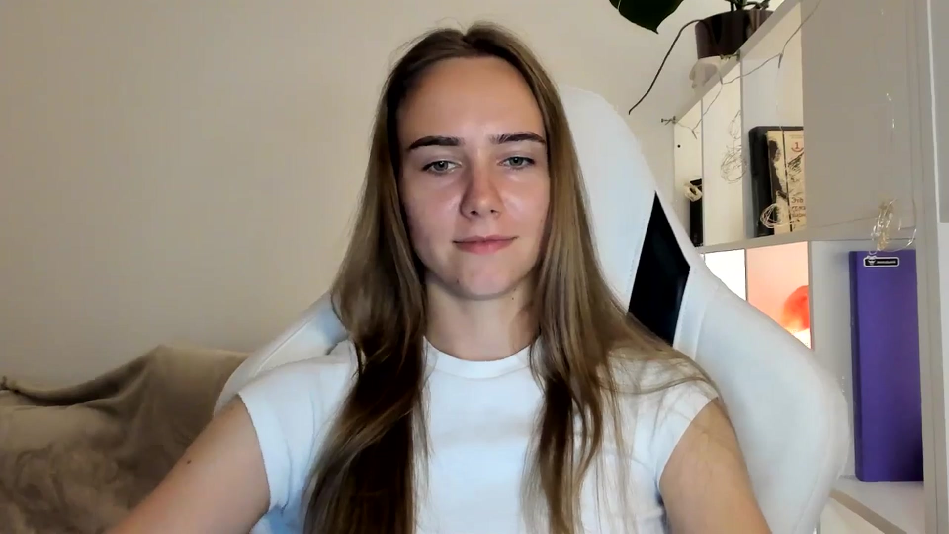 Gallery image thumbnail from OhAlisa's myfreecams stream on, 07/18/2025, 19:38 image 2 of 20