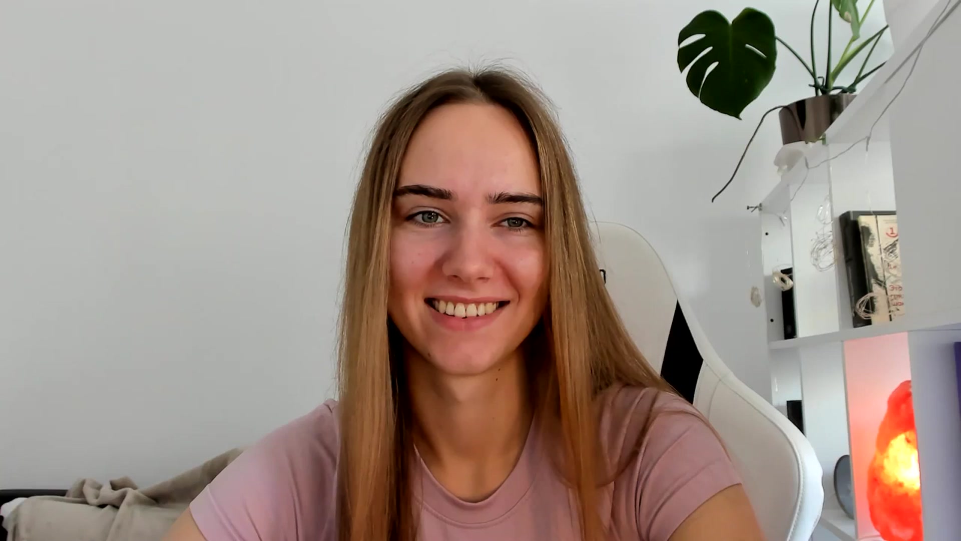 Gallery image thumbnail from OhAlisa's myfreecams stream on, 07/19/2025, 12:13 image 19 of 20