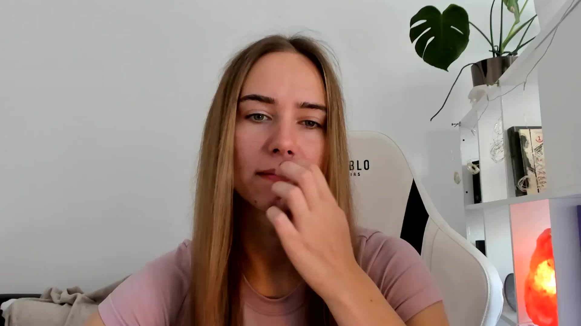Gallery image thumbnail from OhAlisa's myfreecams stream on, 07/19/2025, 12:13 image 1 of 20