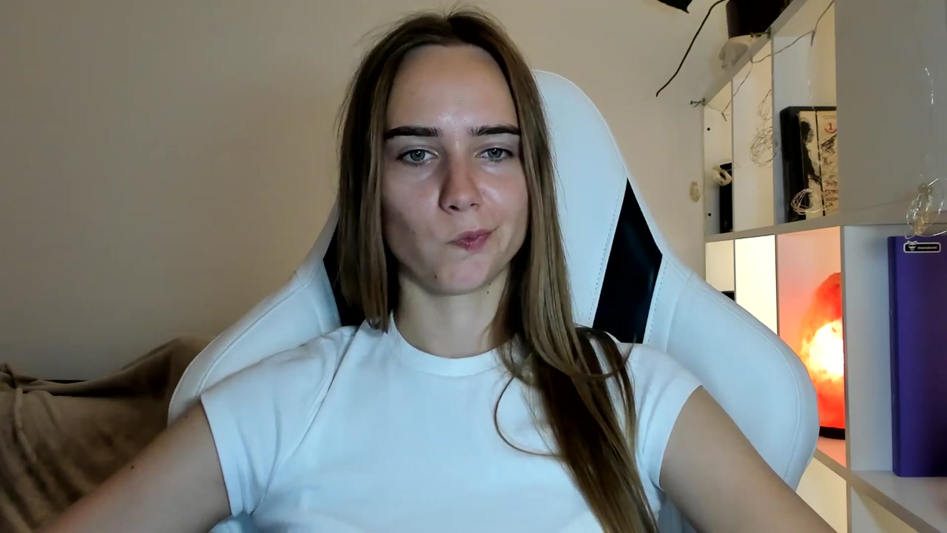 Gallery image thumbnail from OhAlisa's myfreecams stream on, 07/19/2025, 18:45 image 20 of 20