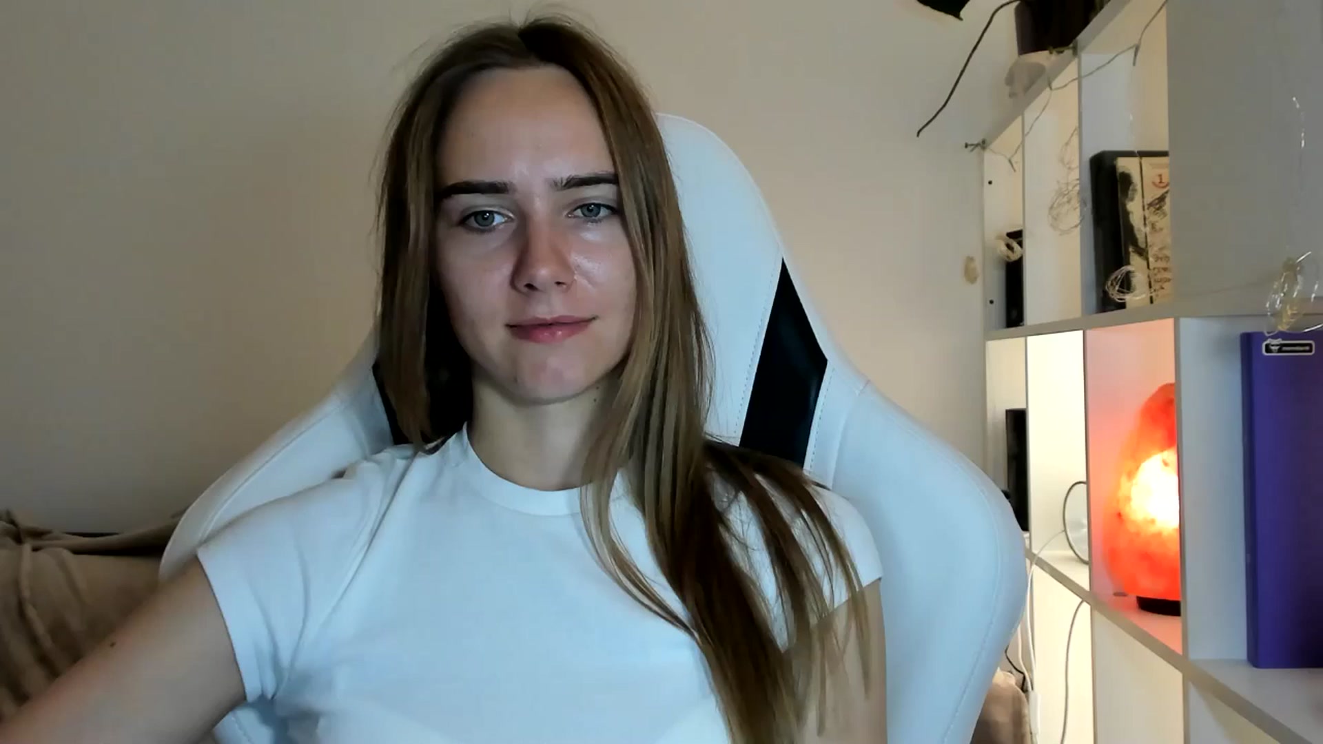 Gallery image thumbnail from OhAlisa's myfreecams stream on, 07/19/2025, 18:45 image 4 of 20