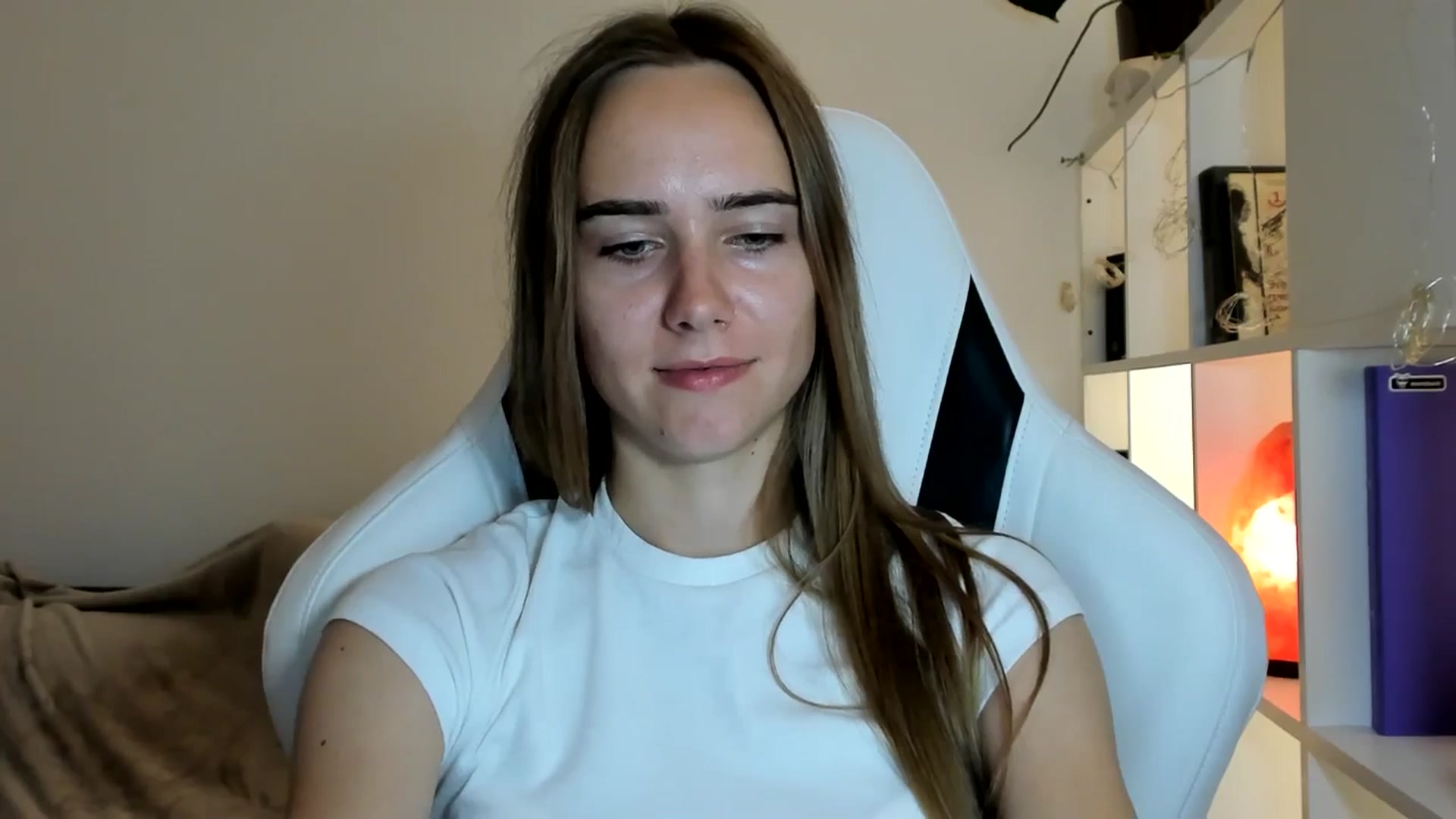 Gallery image thumbnail from OhAlisa's myfreecams stream on, 07/19/2025, 18:45 image 13 of 20