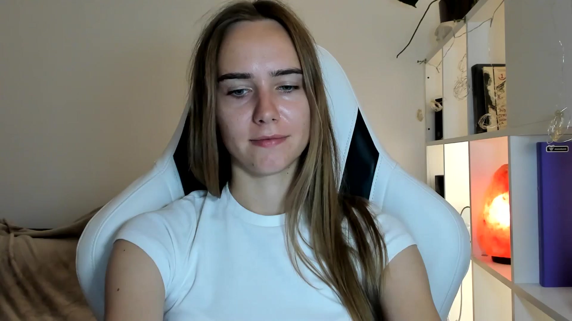 Gallery image thumbnail from OhAlisa's myfreecams stream on, 07/19/2025, 18:45 image 7 of 20