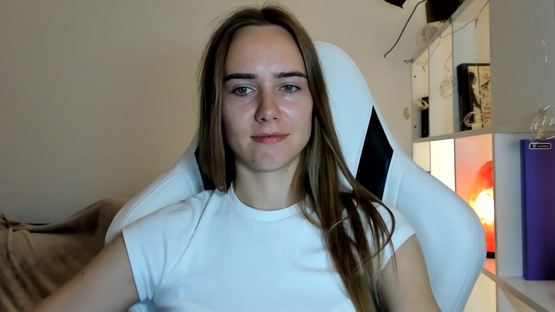 Gallery image thumbnail from OhAlisa's myfreecams stream on, 07/19/2025, 18:45 image 11 of 20
