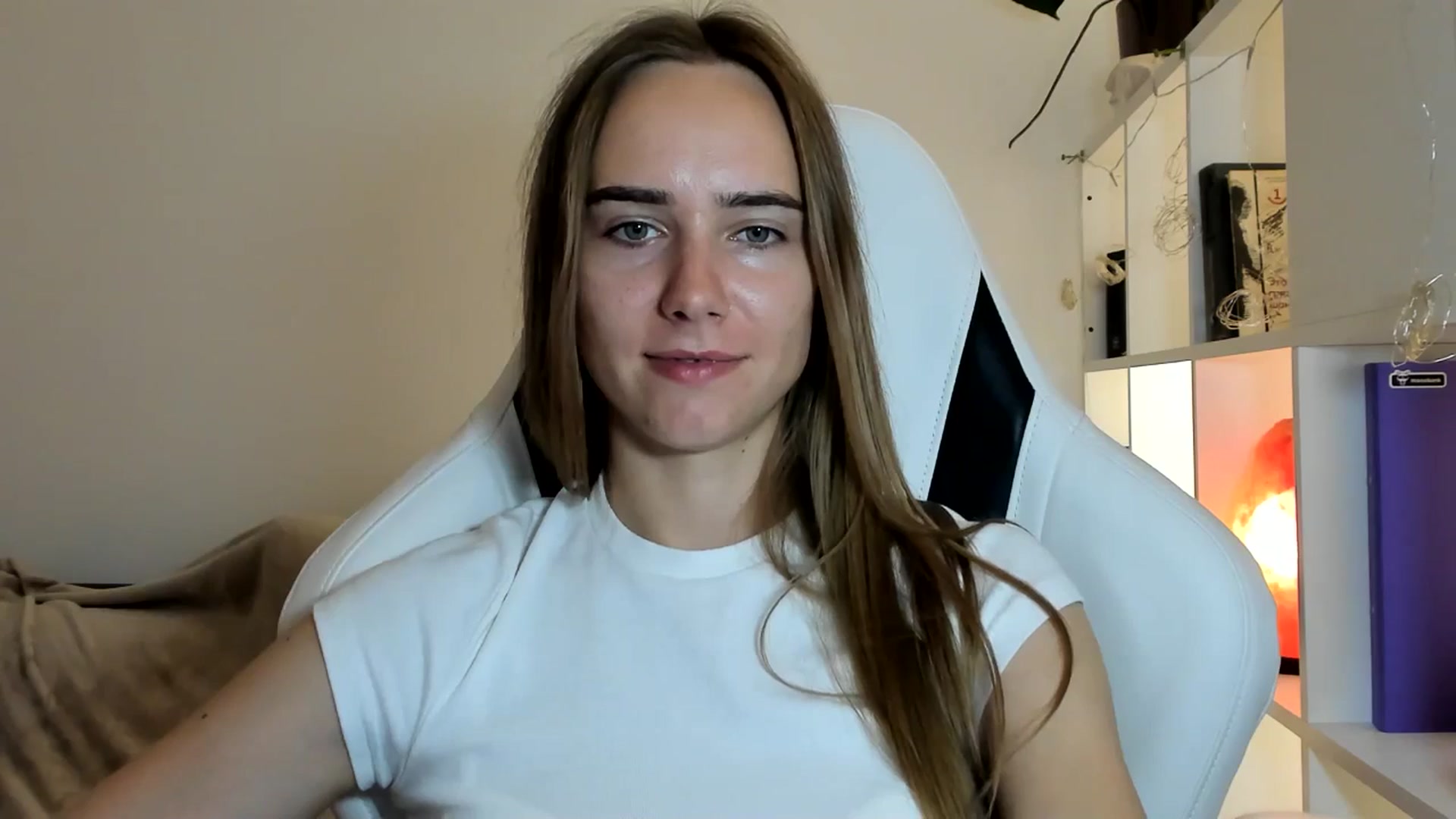 Gallery image thumbnail from OhAlisa's myfreecams stream on, 07/19/2025, 18:45 image 14 of 20