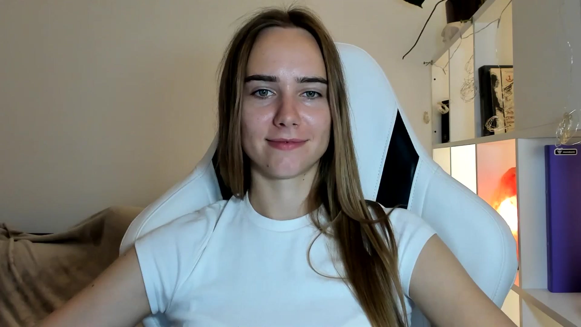 Gallery image thumbnail from OhAlisa's myfreecams stream on, 07/19/2025, 18:45 image 17 of 20