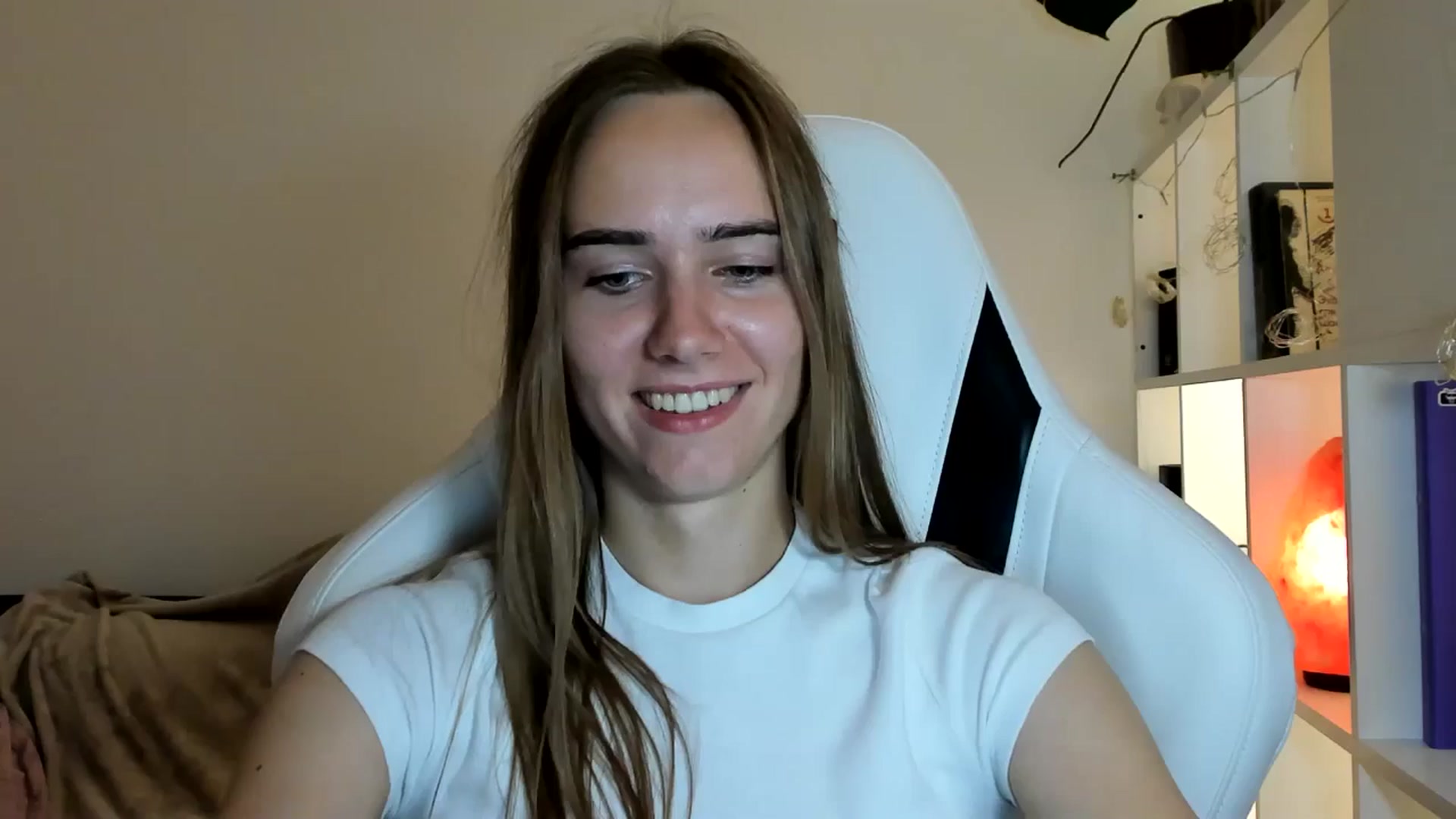 Gallery image thumbnail from OhAlisa's myfreecams stream on, 07/19/2025, 19:36 image 5 of 20