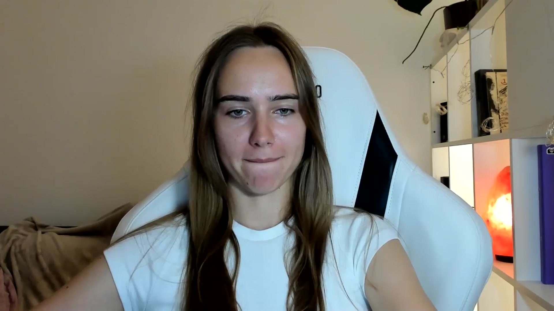Gallery image thumbnail from OhAlisa's myfreecams stream on, 07/19/2025, 19:36 image 11 of 20