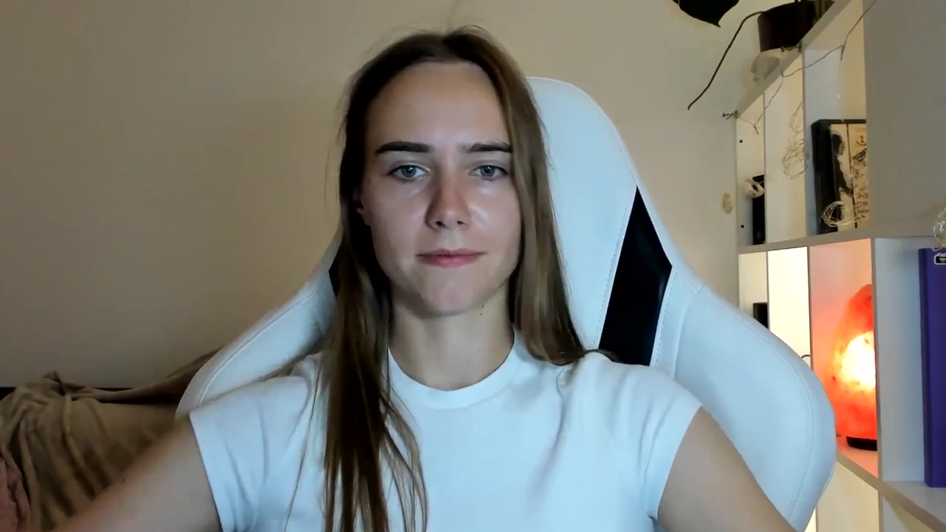Gallery image thumbnail from OhAlisa's myfreecams stream on, 07/19/2025, 19:36 image 8 of 20