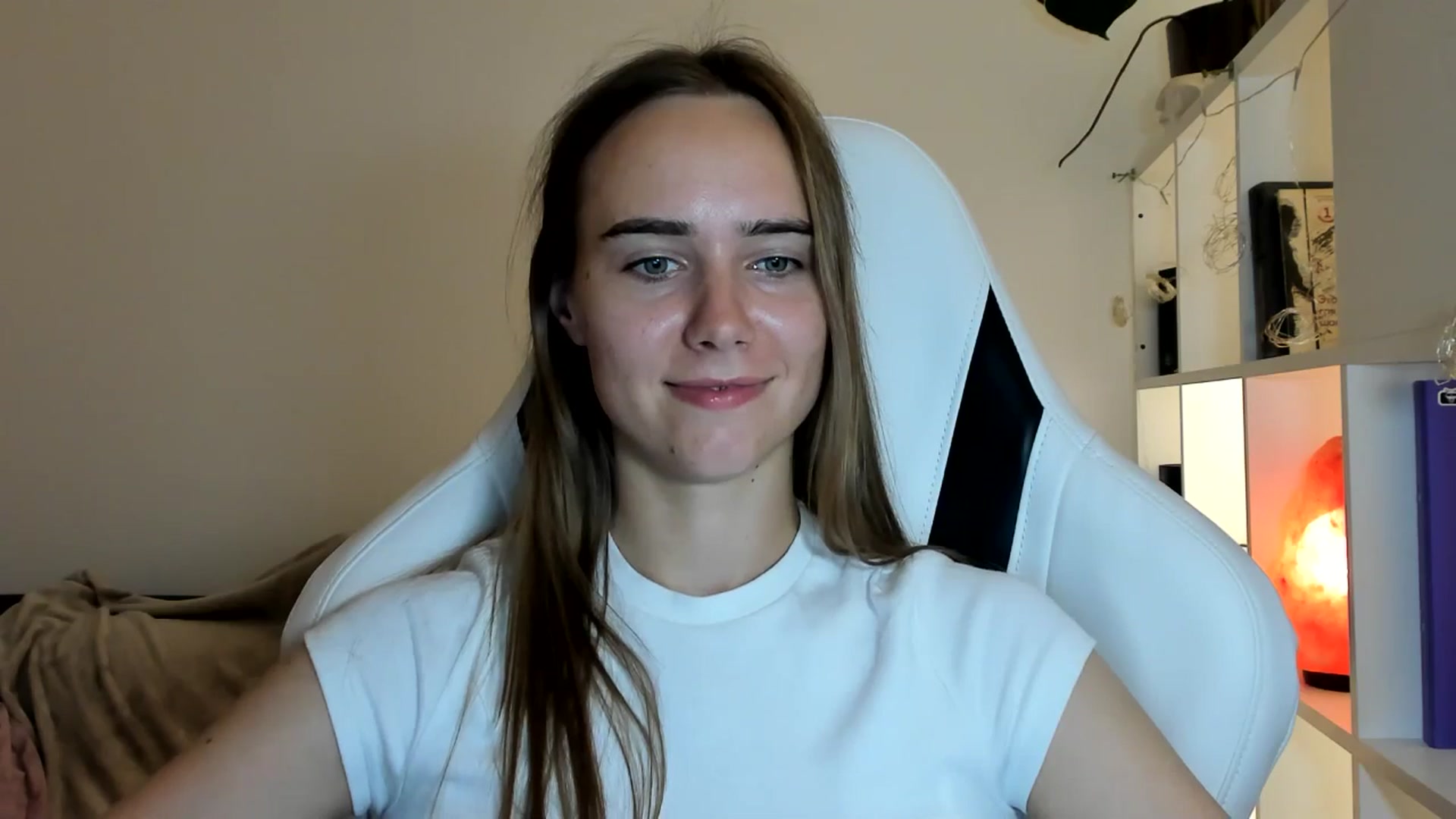 Gallery image thumbnail from OhAlisa's myfreecams stream on, 07/19/2025, 19:36 image 9 of 20
