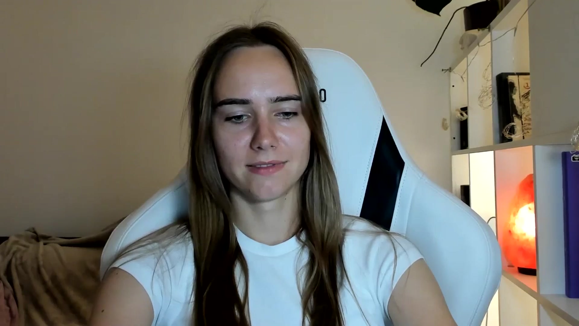 Gallery image thumbnail from OhAlisa's myfreecams stream on, 07/19/2025, 19:36 image 14 of 20