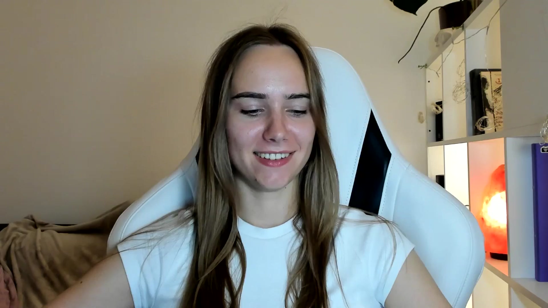 Gallery image thumbnail from OhAlisa's myfreecams stream on, 07/19/2025, 19:36 image 20 of 20