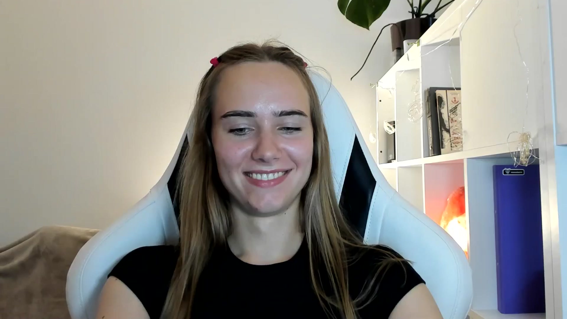 Gallery image thumbnail from OhAlisa's myfreecams stream on, 07/21/2025, 17:49 image 18 of 20