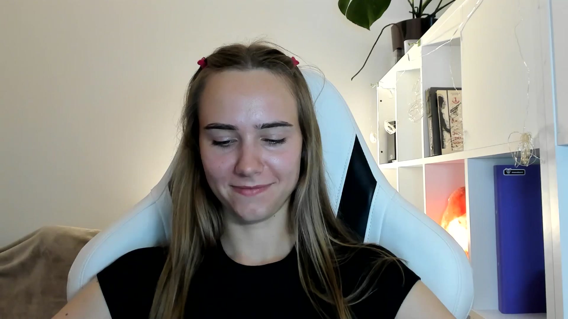 Gallery image thumbnail from OhAlisa's myfreecams stream on, 07/21/2025, 17:49 image 17 of 20