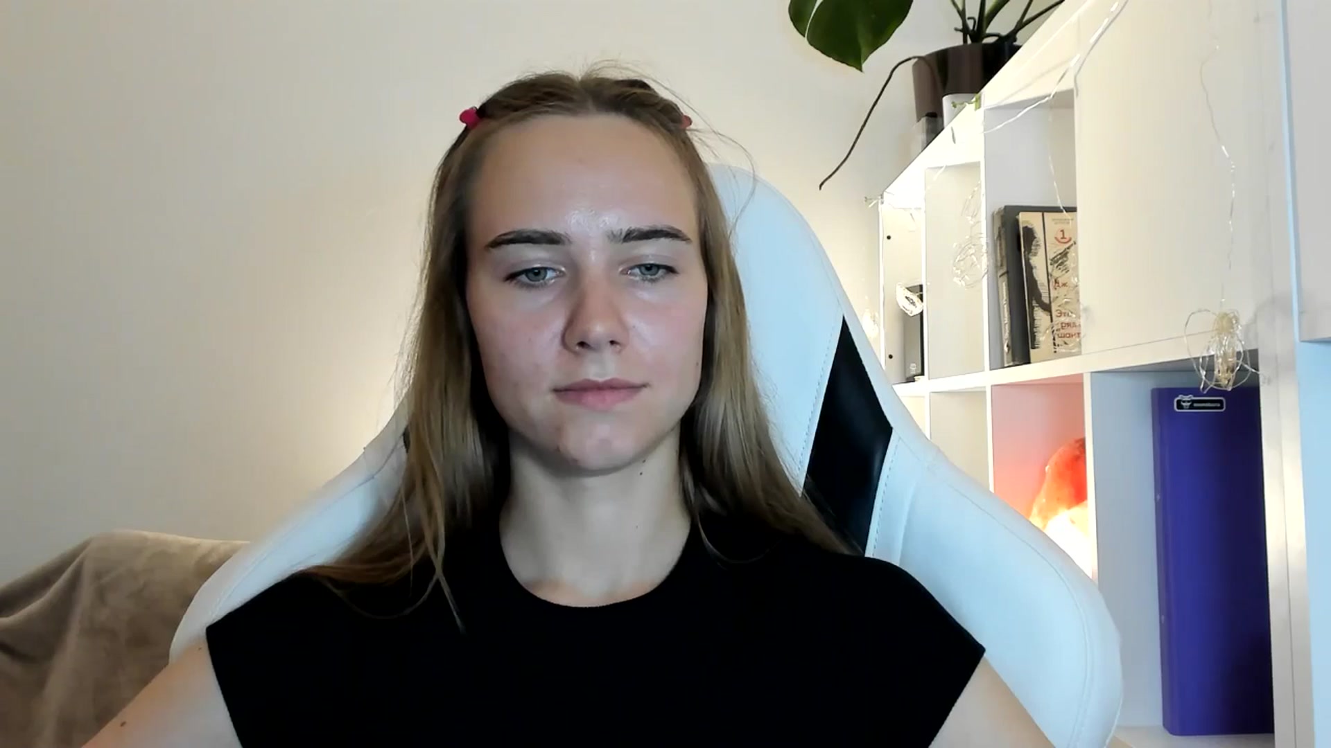 Gallery image thumbnail from OhAlisa's myfreecams stream on, 07/21/2025, 18:17 image 16 of 20