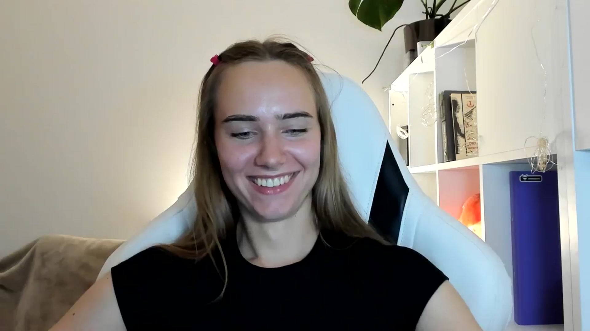 Gallery image thumbnail from OhAlisa's myfreecams stream on, 07/21/2025, 18:17 image 20 of 20
