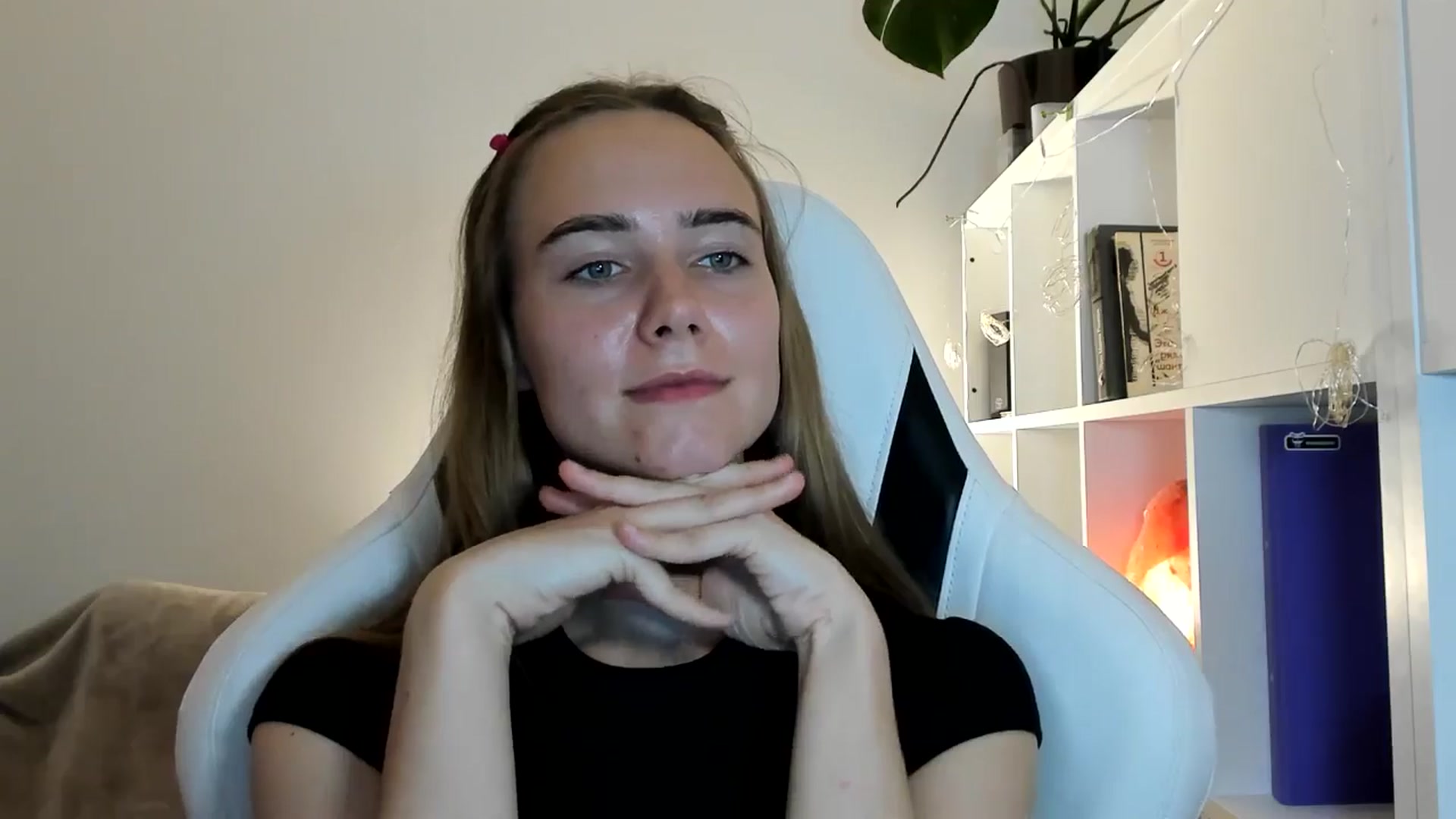 Gallery image thumbnail from OhAlisa's myfreecams stream on, 07/21/2025, 18:17 image 17 of 20