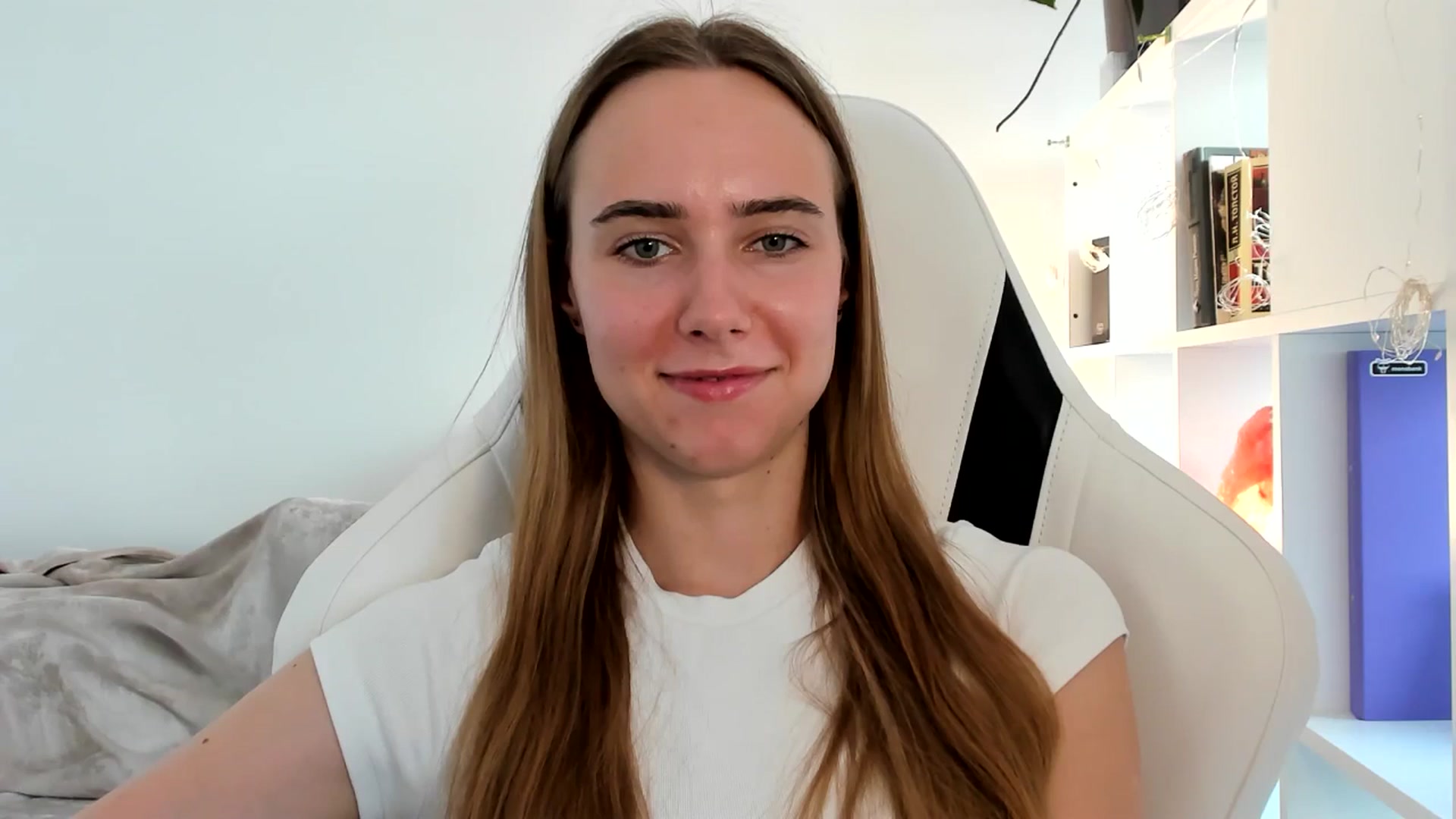 Gallery image thumbnail from OhAlisa's myfreecams stream on, 07/22/2025, 16:12 image 16 of 20
