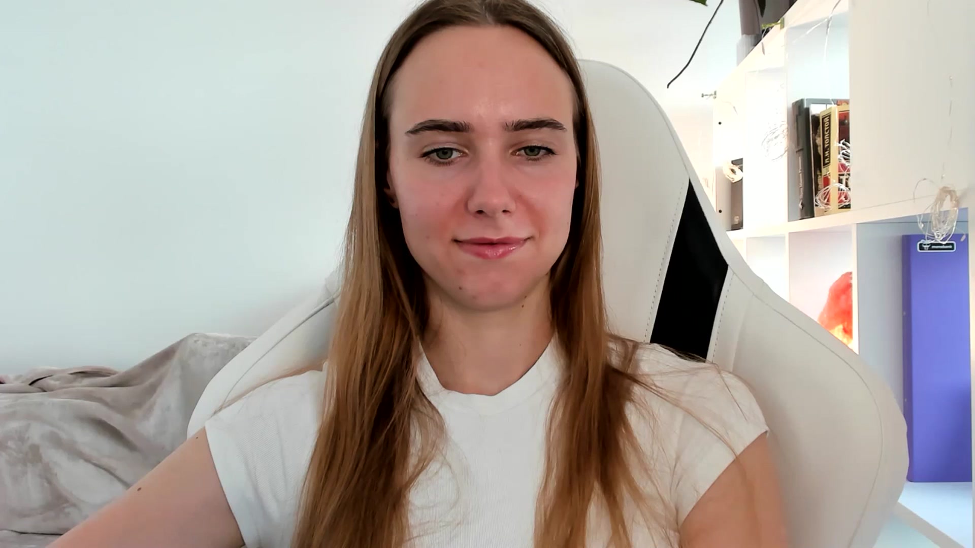 Gallery image thumbnail from OhAlisa's myfreecams stream on, 07/22/2025, 16:12 image 13 of 20