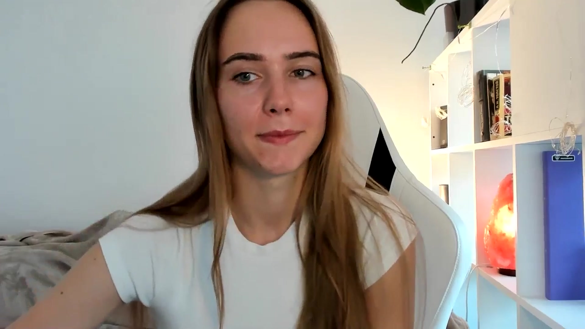 Gallery image thumbnail from OhAlisa's myfreecams stream on, 07/22/2025, 16:48 image 5 of 20