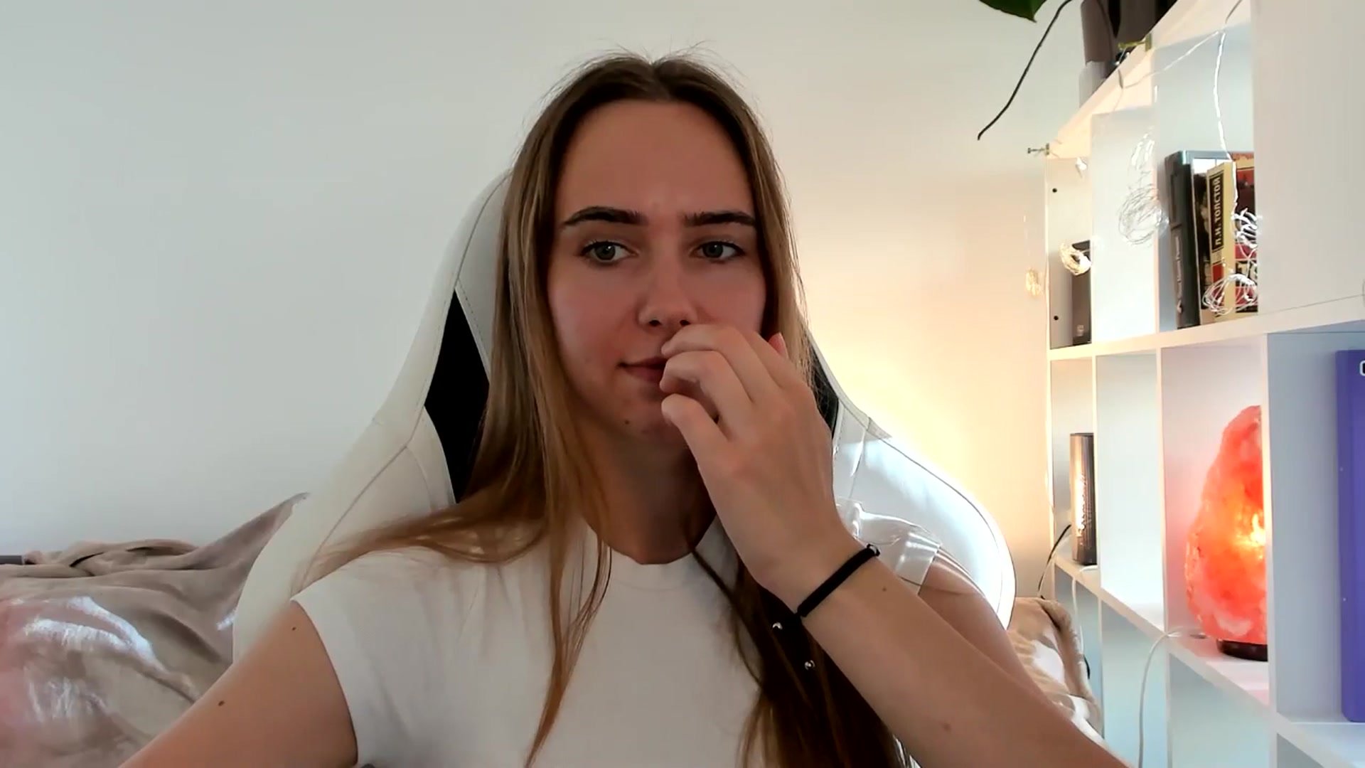 Gallery image thumbnail from OhAlisa's myfreecams stream on, 07/22/2025, 16:48 image 10 of 20