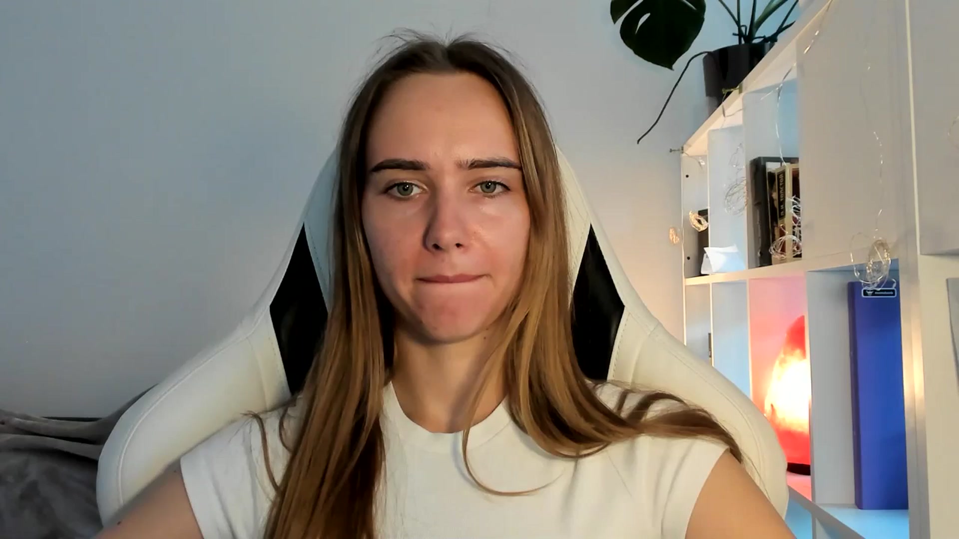 Gallery image thumbnail from OhAlisa's myfreecams stream on, 07/22/2025, 19:13 image 1 of 20