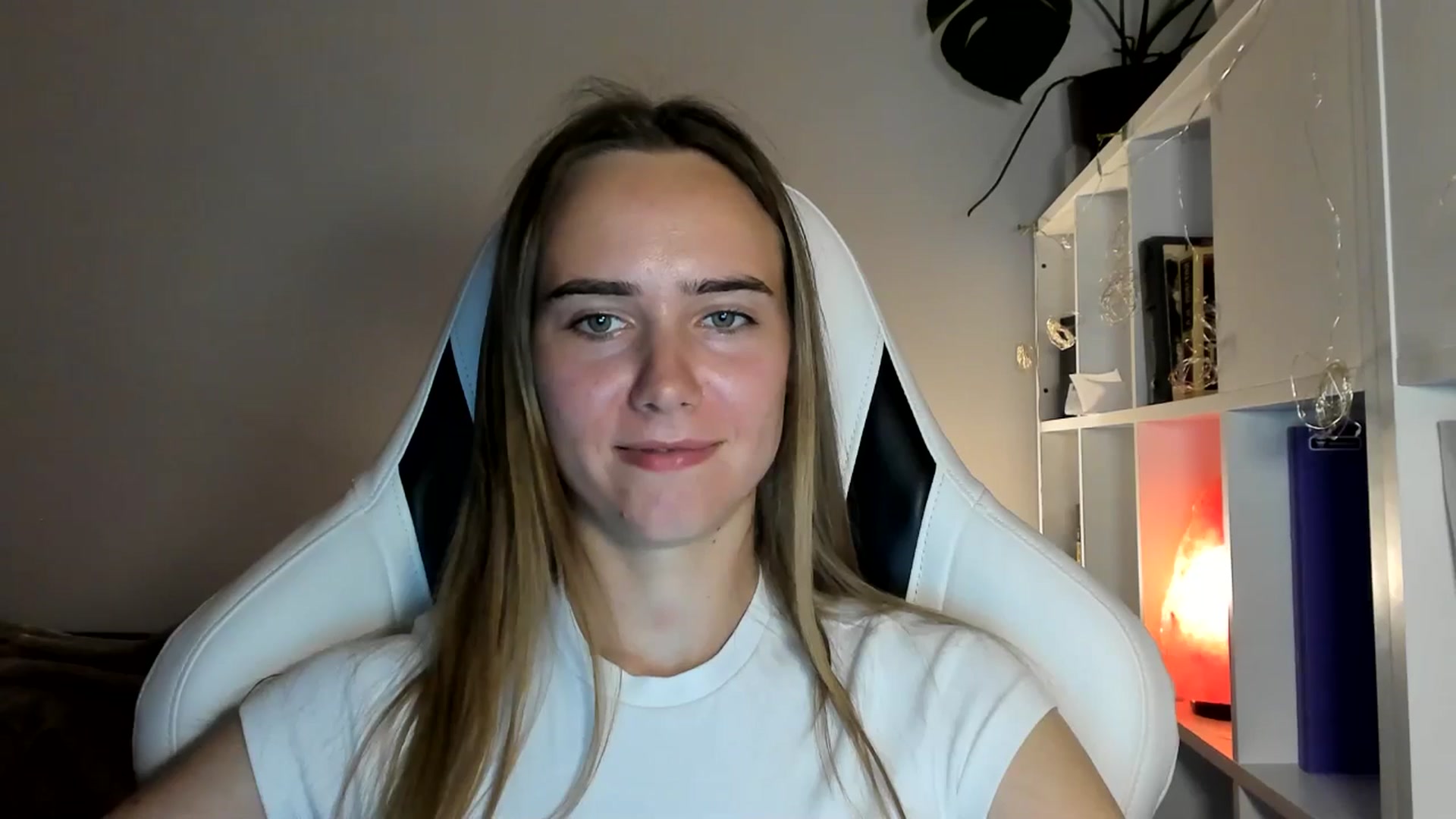 Gallery image thumbnail from OhAlisa's myfreecams stream on, 07/22/2025, 19:13 image 15 of 20