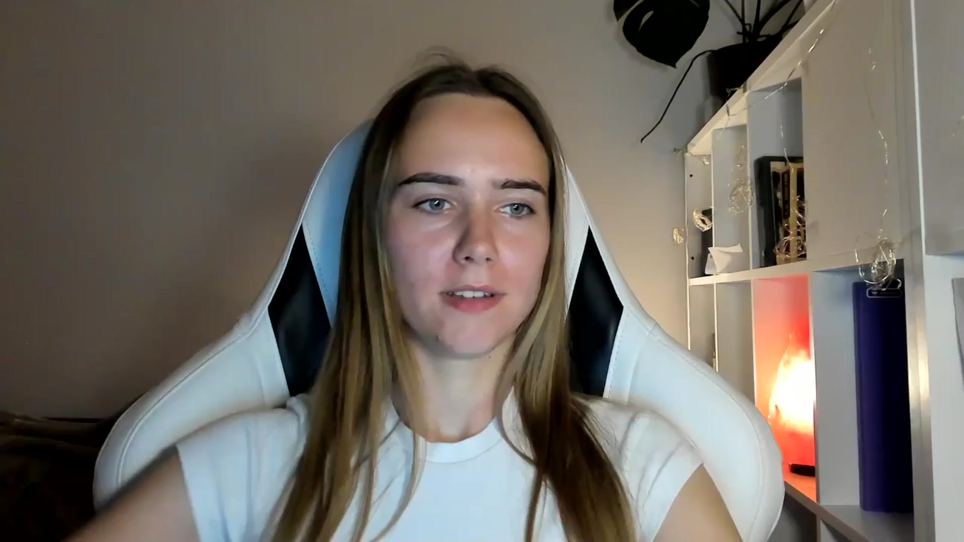 Gallery image thumbnail from OhAlisa's myfreecams stream on, 07/22/2025, 19:13 image 19 of 20