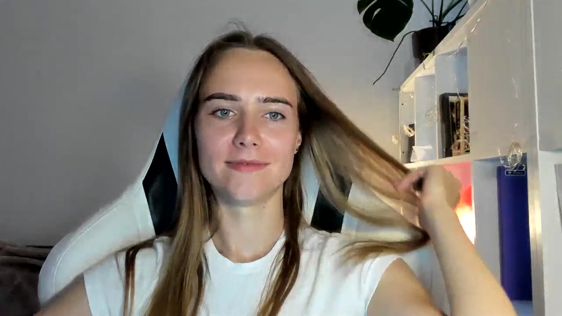 Gallery image thumbnail from OhAlisa's myfreecams stream on, 07/22/2025, 19:13 image 8 of 20
