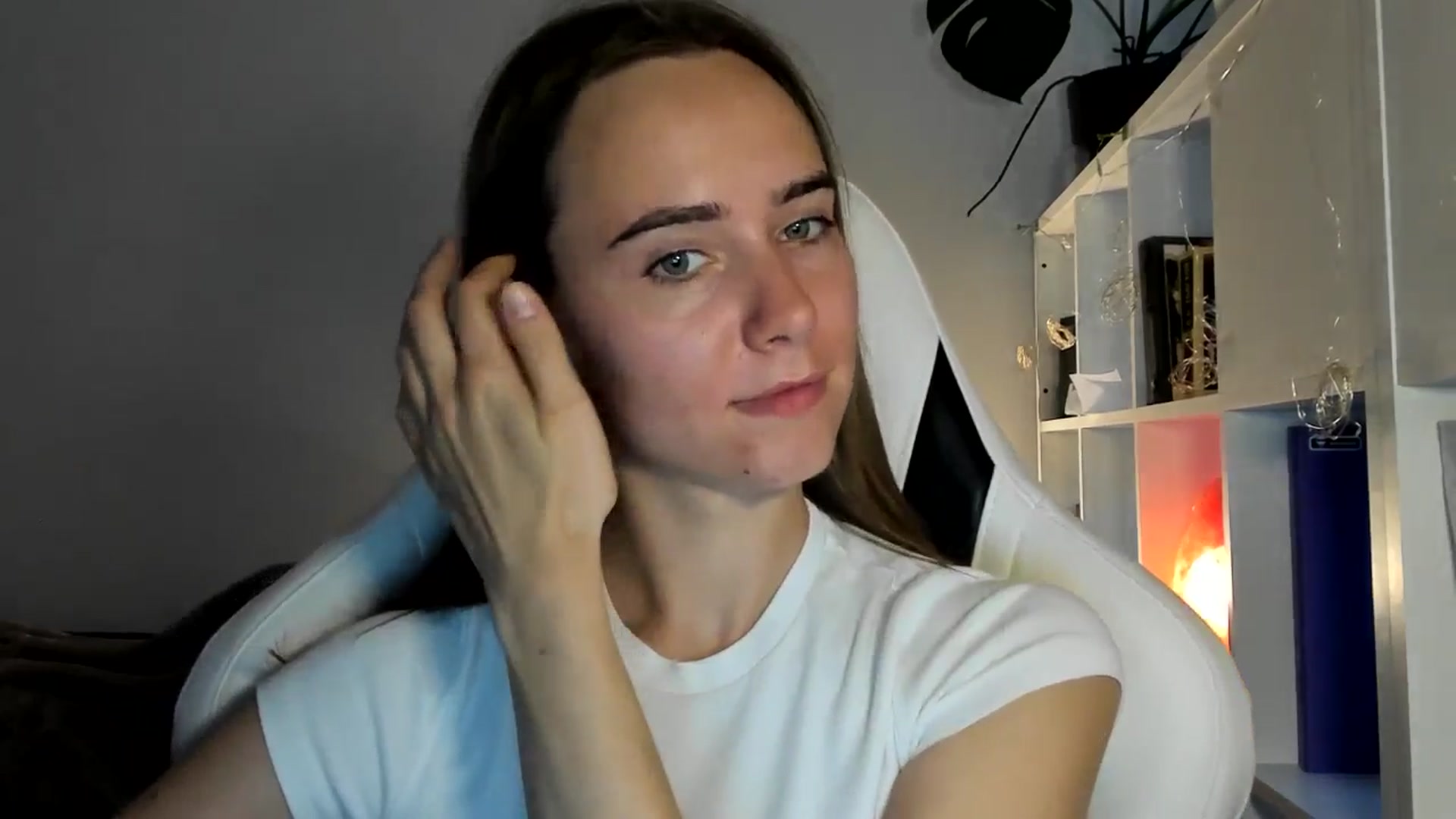Gallery image thumbnail from OhAlisa's myfreecams stream on, 07/22/2025, 19:13 image 10 of 20