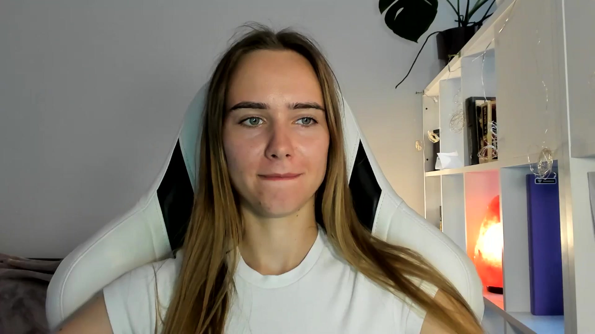 Gallery image thumbnail from OhAlisa's myfreecams stream on, 07/22/2025, 19:13 image 5 of 20