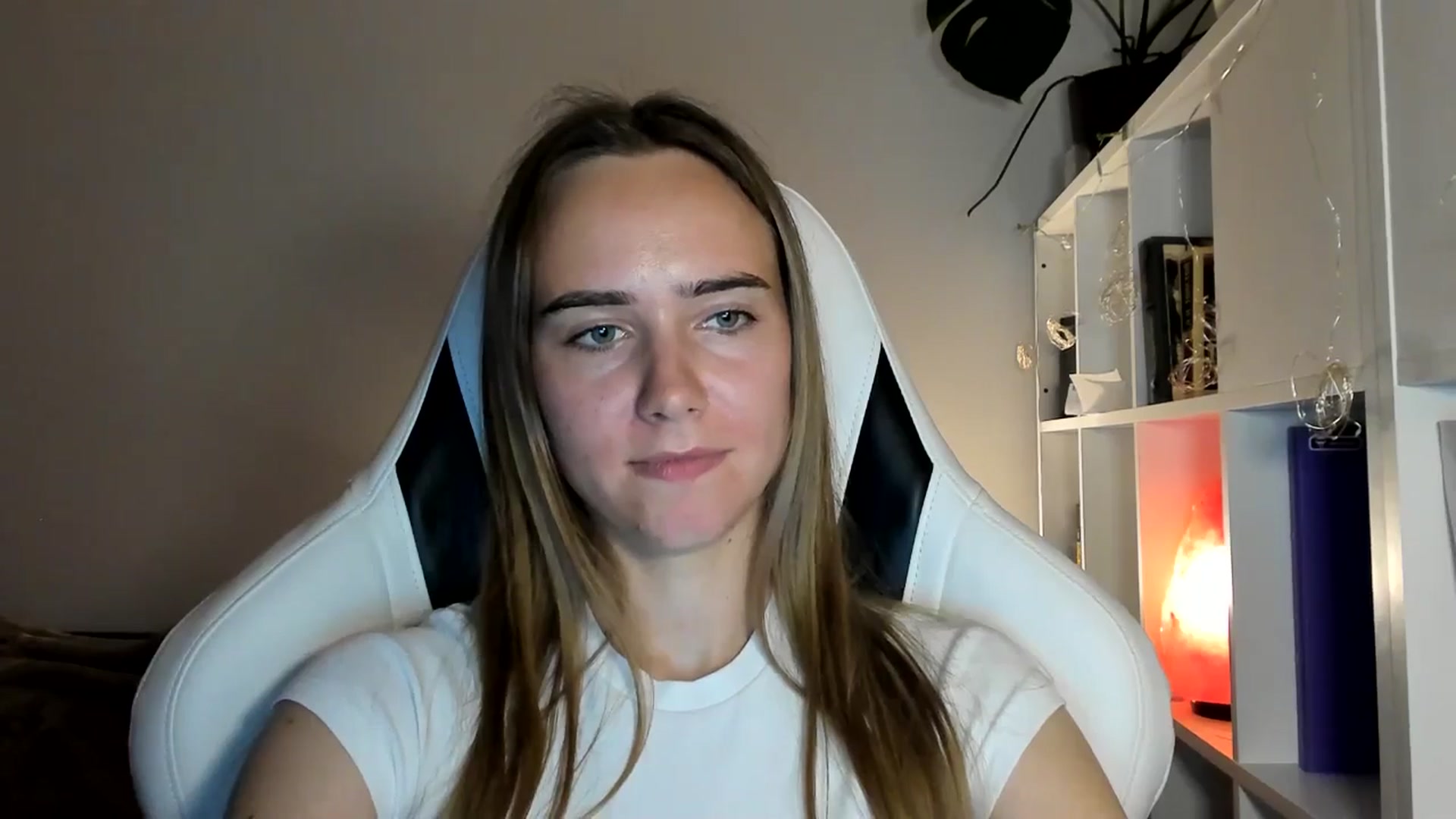 Gallery image thumbnail from OhAlisa's myfreecams stream on, 07/22/2025, 19:13 image 18 of 20