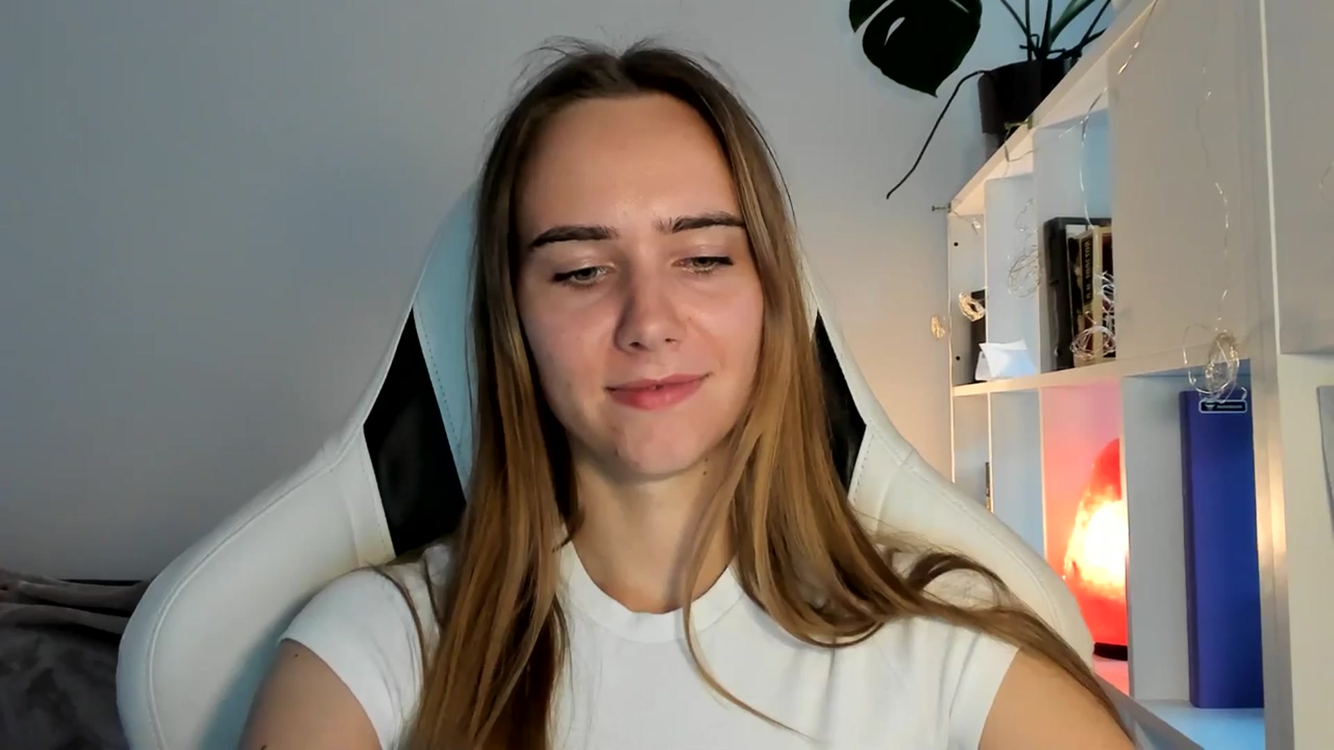 Gallery image thumbnail from OhAlisa's myfreecams stream on, 07/22/2025, 19:13 image 2 of 20