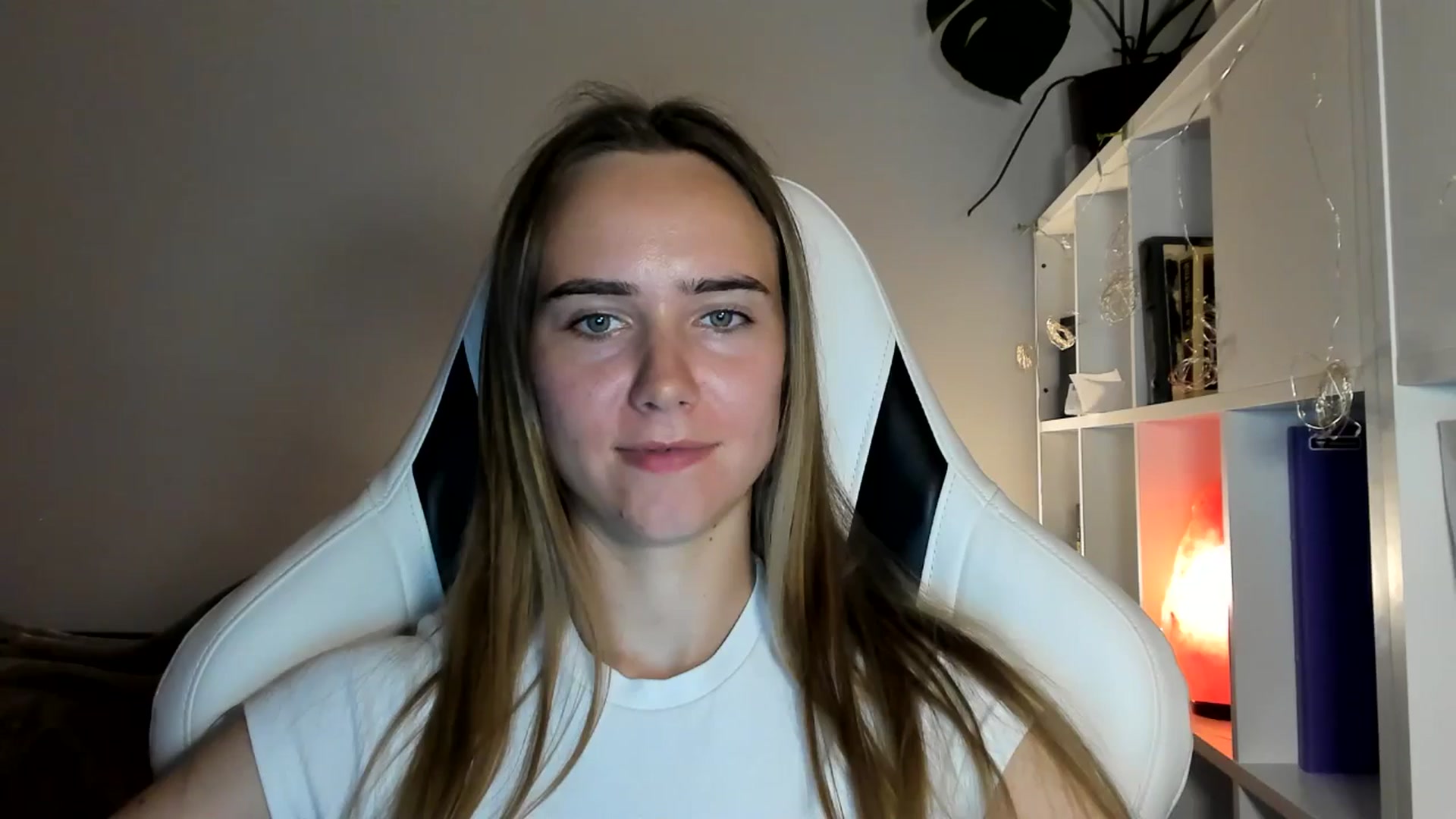 Gallery image thumbnail from OhAlisa's myfreecams stream on, 07/22/2025, 19:13 image 16 of 20