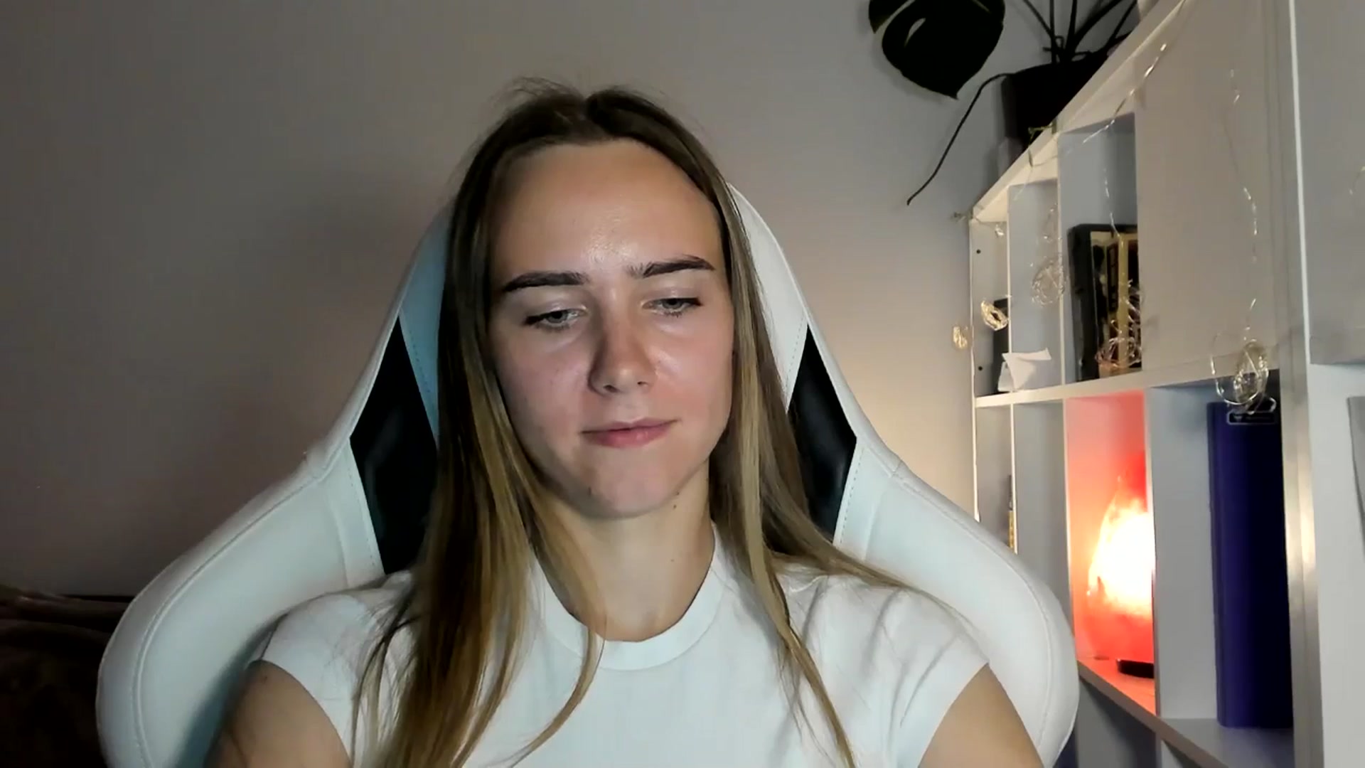Gallery image thumbnail from OhAlisa's myfreecams stream on, 07/22/2025, 19:13 image 14 of 20