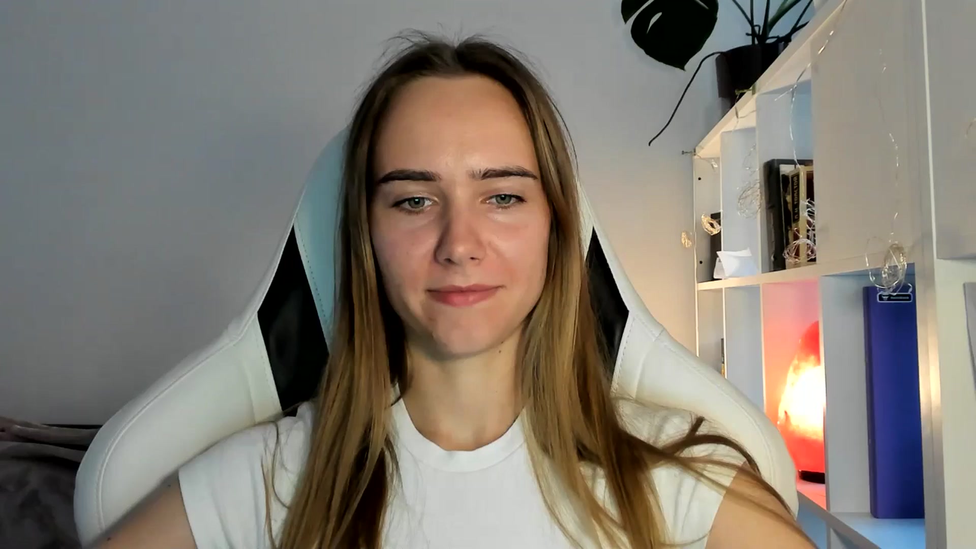Gallery image thumbnail from OhAlisa's myfreecams stream on, 07/22/2025, 19:13 image 4 of 20
