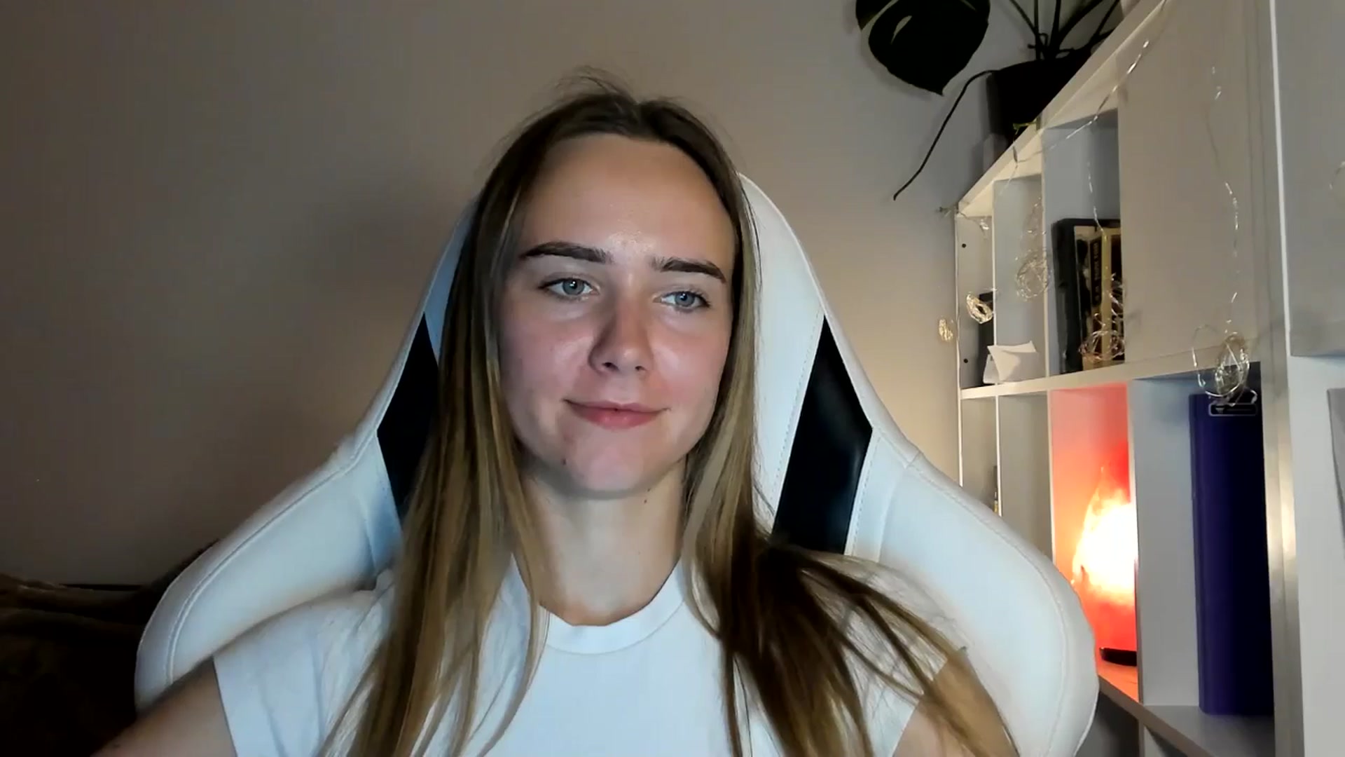 Gallery image thumbnail from OhAlisa's myfreecams stream on, 07/22/2025, 19:13 image 17 of 20