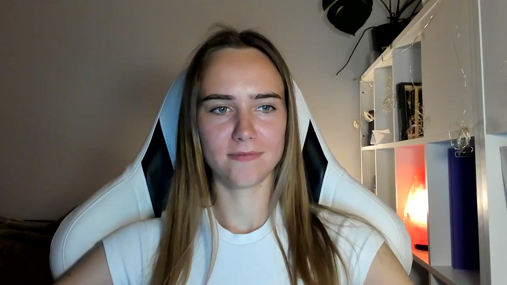 Gallery image thumbnail from OhAlisa's myfreecams stream on, 07/22/2025, 19:50 image 7 of 20