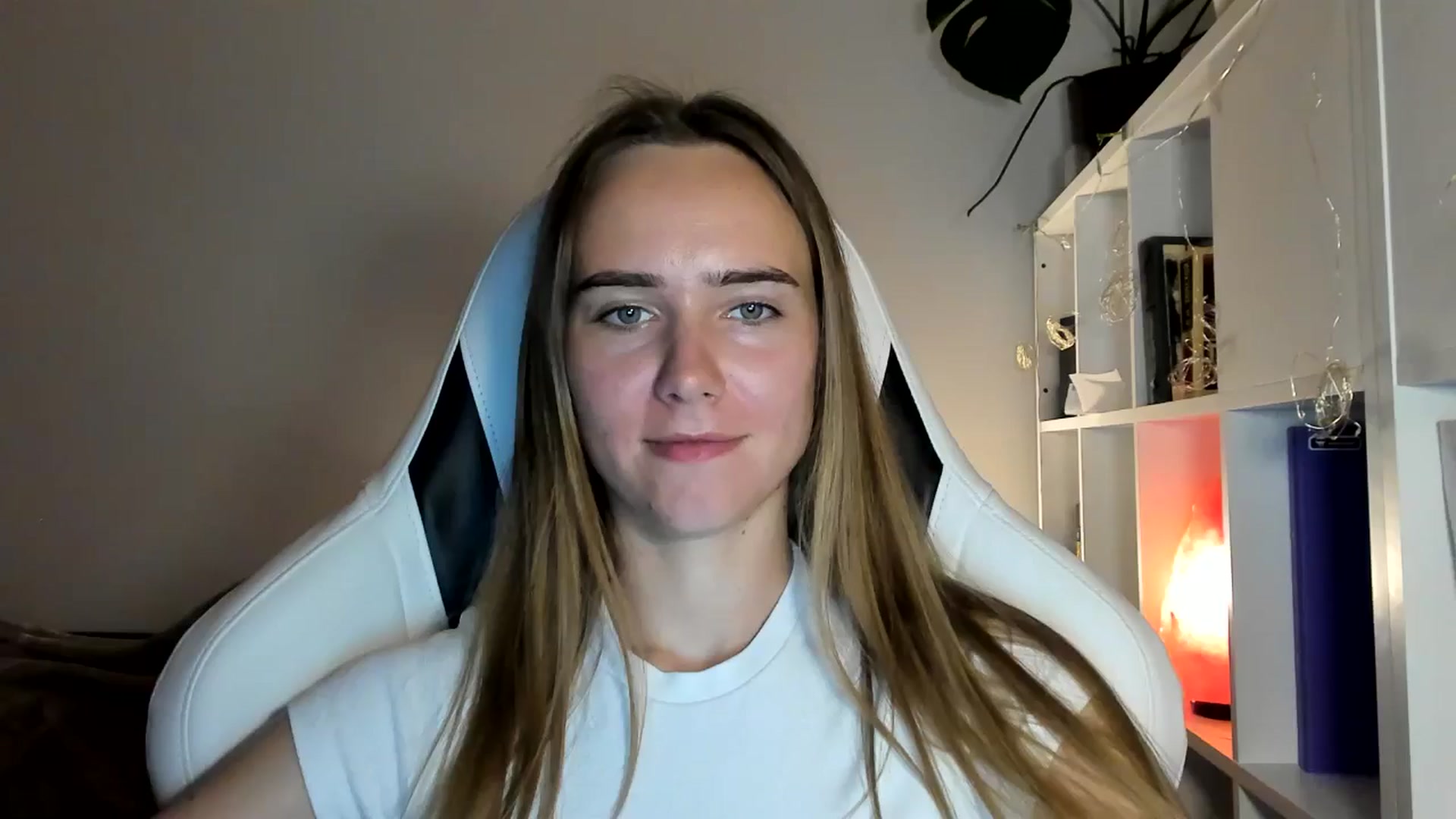 Gallery image thumbnail from OhAlisa's myfreecams stream on, 07/22/2025, 19:50 image 1 of 20