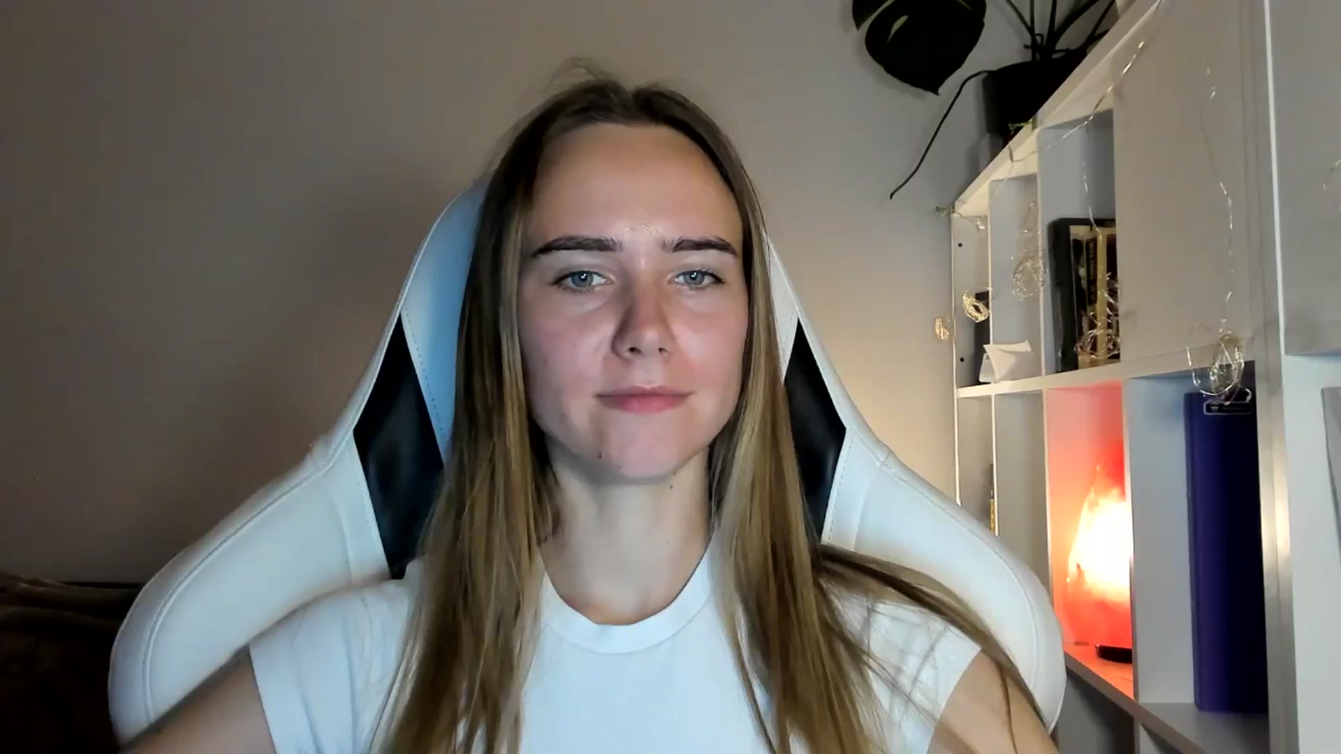 Gallery image thumbnail from OhAlisa's myfreecams stream on, 07/22/2025, 19:50 image 4 of 20