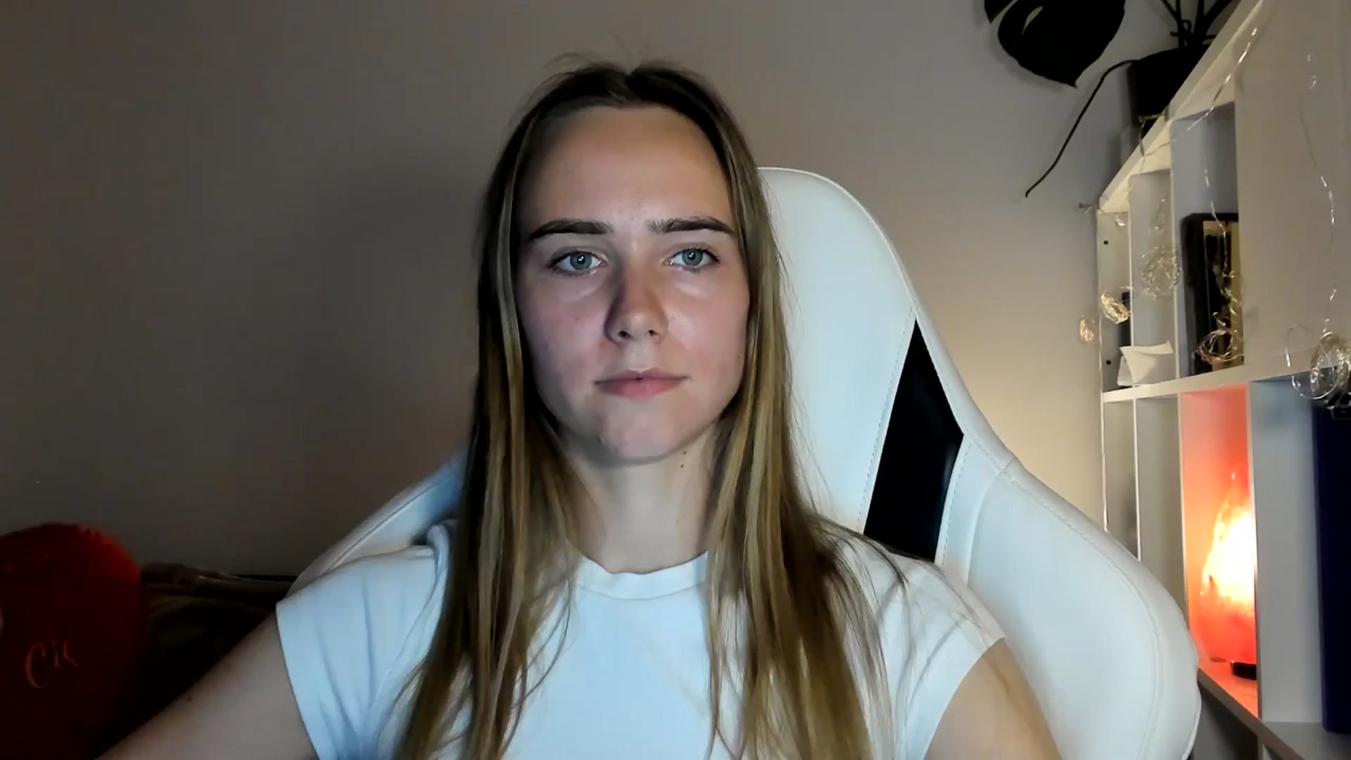 Gallery image thumbnail from OhAlisa's myfreecams stream on, 07/22/2025, 20:22 image 14 of 20