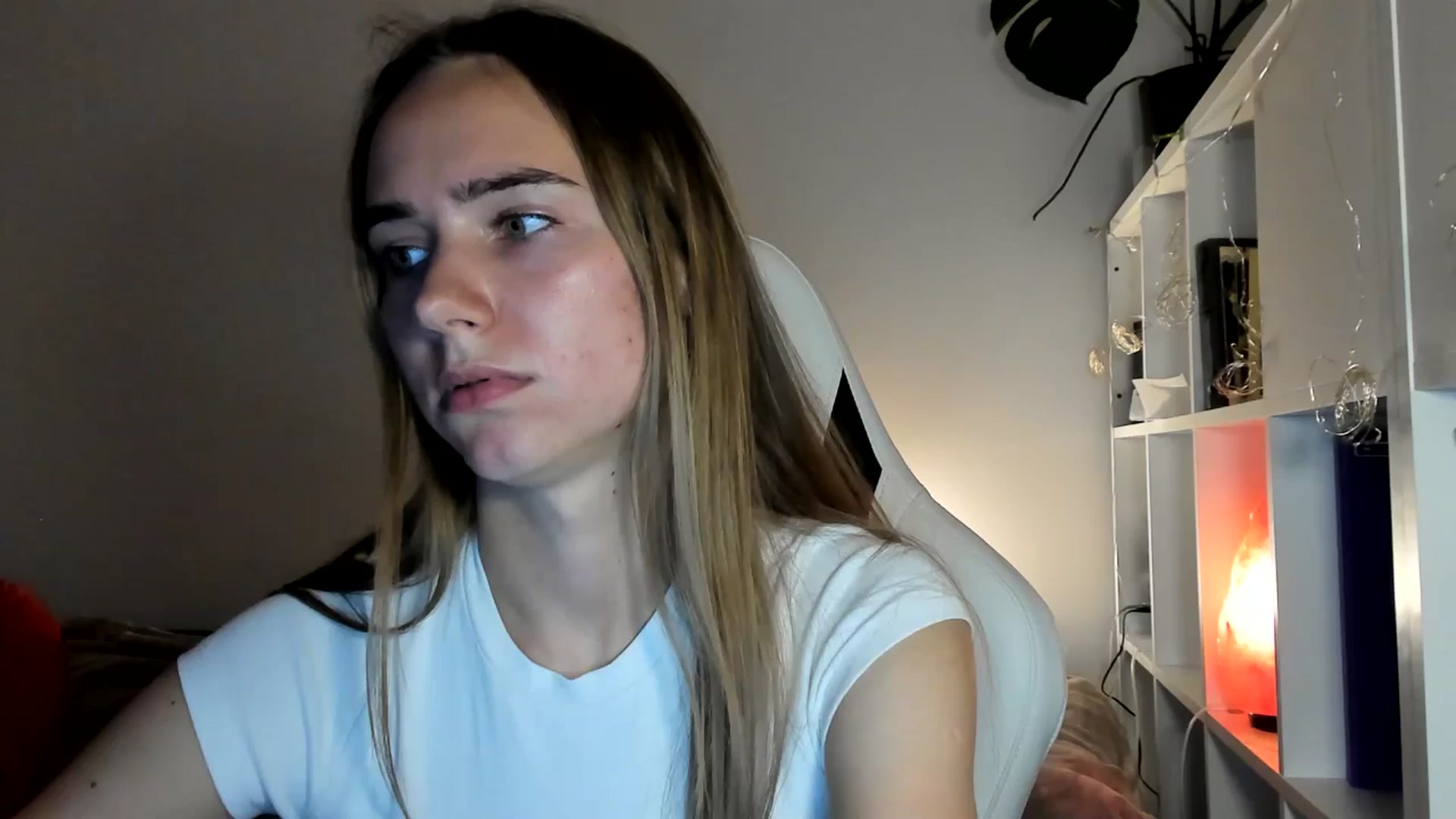 Gallery image thumbnail from OhAlisa's myfreecams stream on, 07/22/2025, 20:22 image 2 of 20