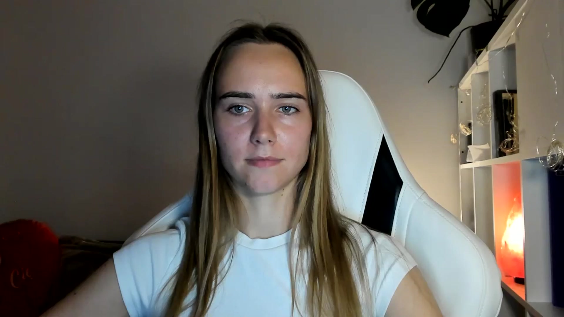 Gallery image thumbnail from OhAlisa's myfreecams stream on, 07/22/2025, 20:22 image 13 of 20