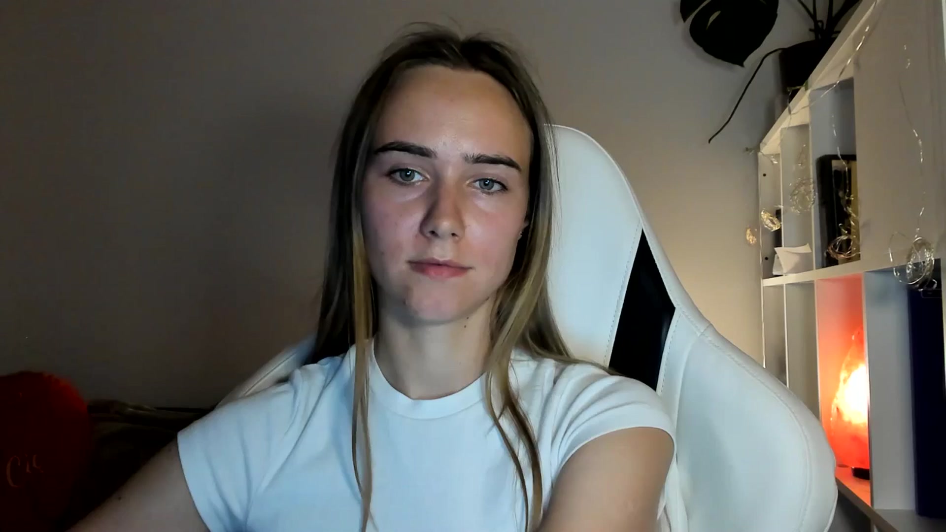 Gallery image thumbnail from OhAlisa's myfreecams stream on, 07/22/2025, 20:22 image 8 of 20
