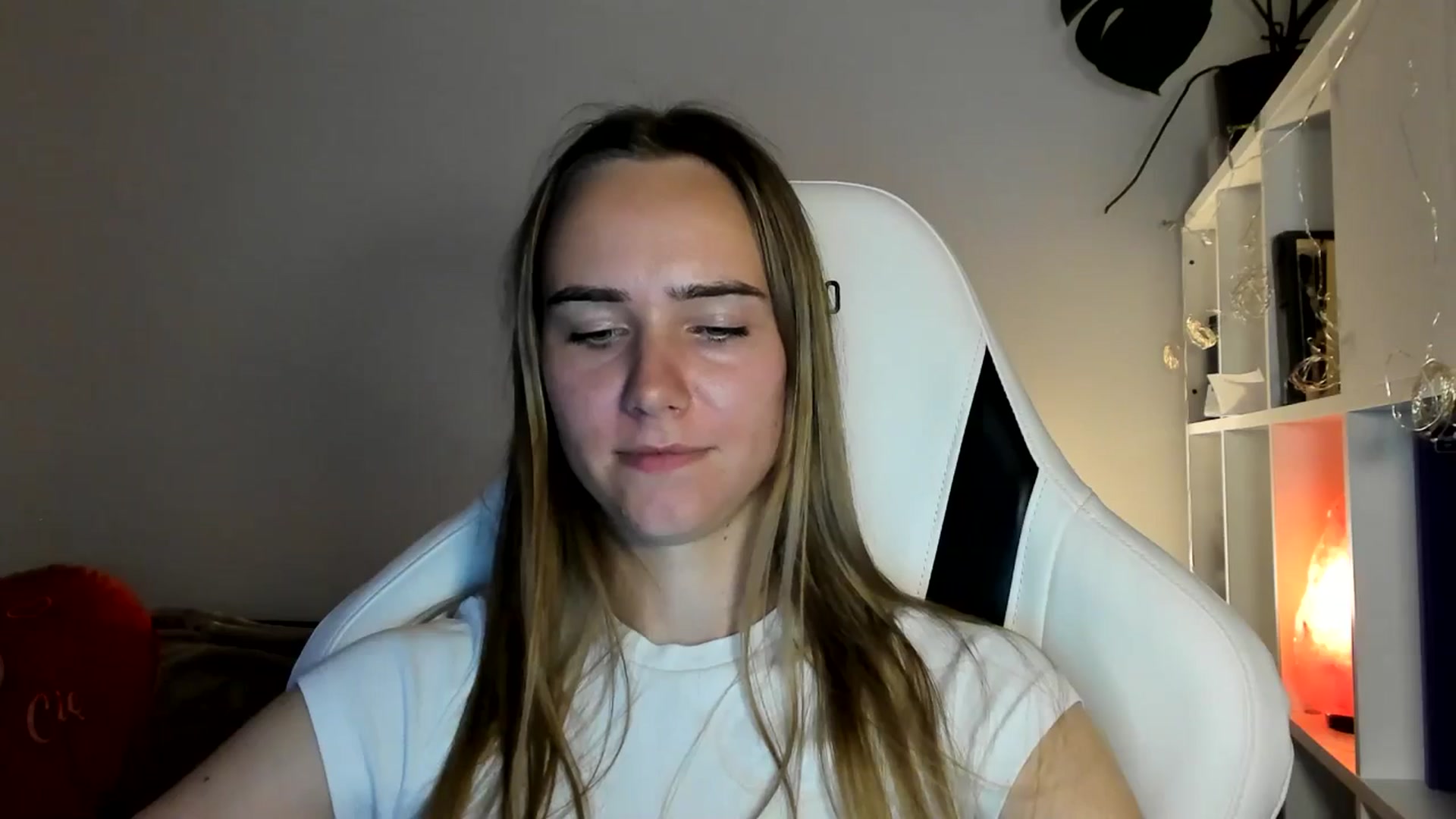 Gallery image thumbnail from OhAlisa's myfreecams stream on, 07/22/2025, 20:22 image 18 of 20
