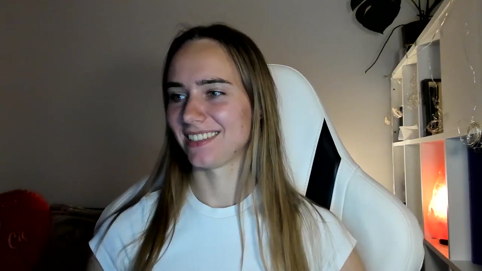 Gallery image thumbnail from OhAlisa's myfreecams stream on, 07/22/2025, 20:22 image 10 of 20