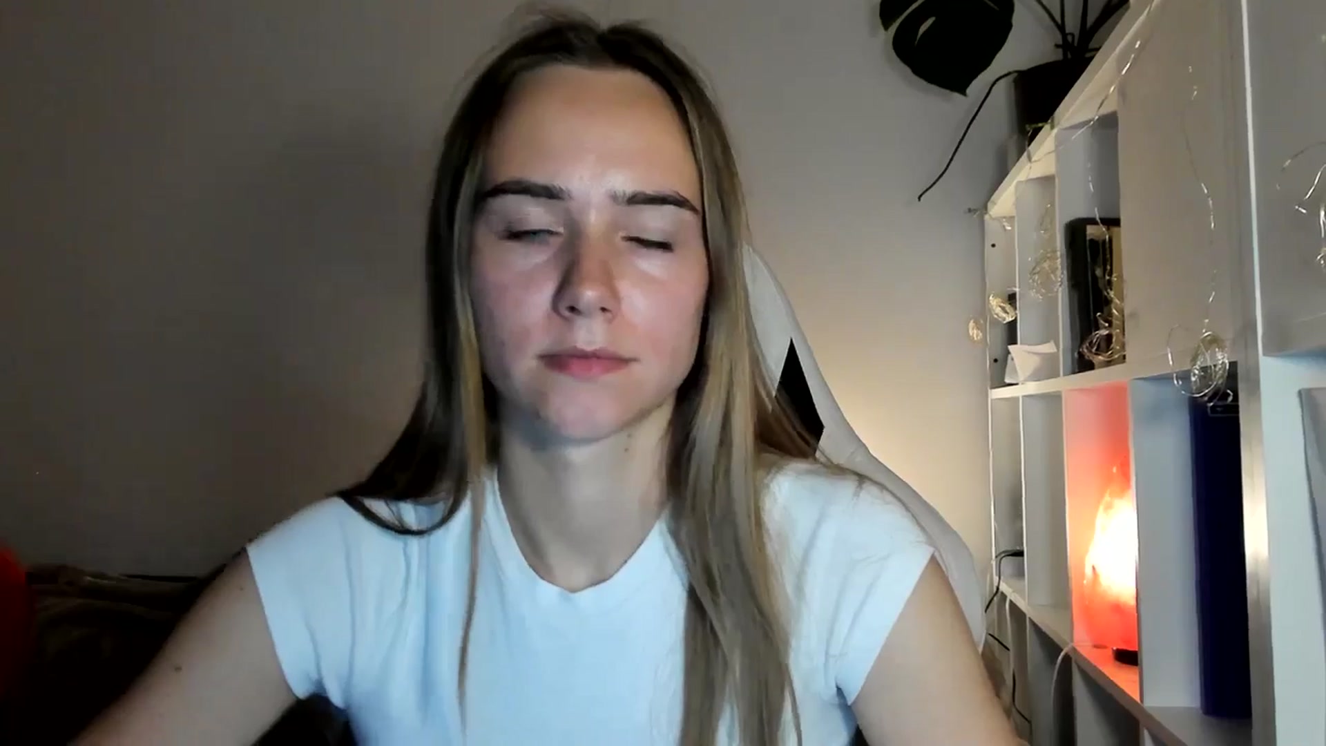 Gallery image thumbnail from OhAlisa's myfreecams stream on, 07/22/2025, 20:22 image 3 of 20